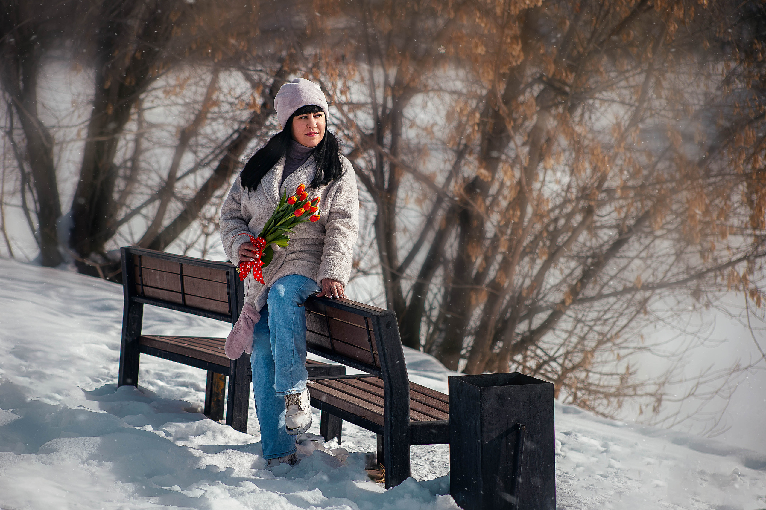 Мама и дочь с тюльпанами. Рыжий Фотограф Иркутск