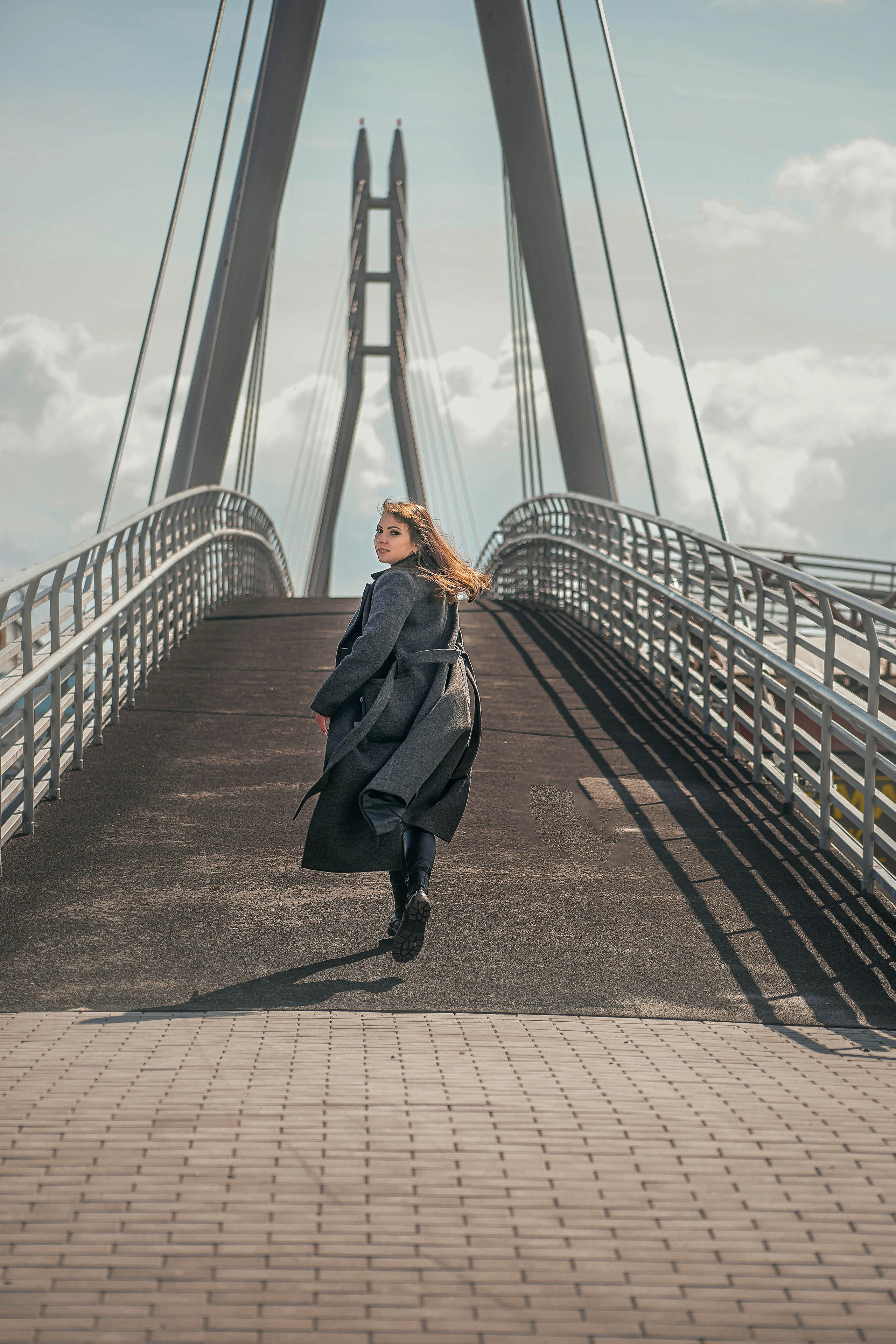 На мосту. Рыжий Фотограф Иркутск