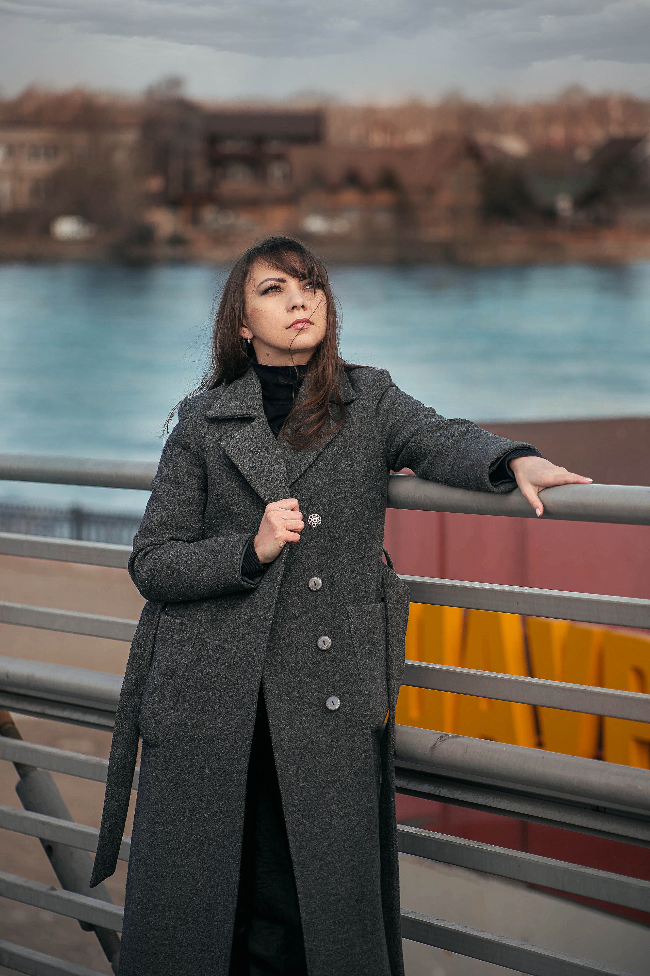 На мосту. Рыжий Фотограф Иркутск