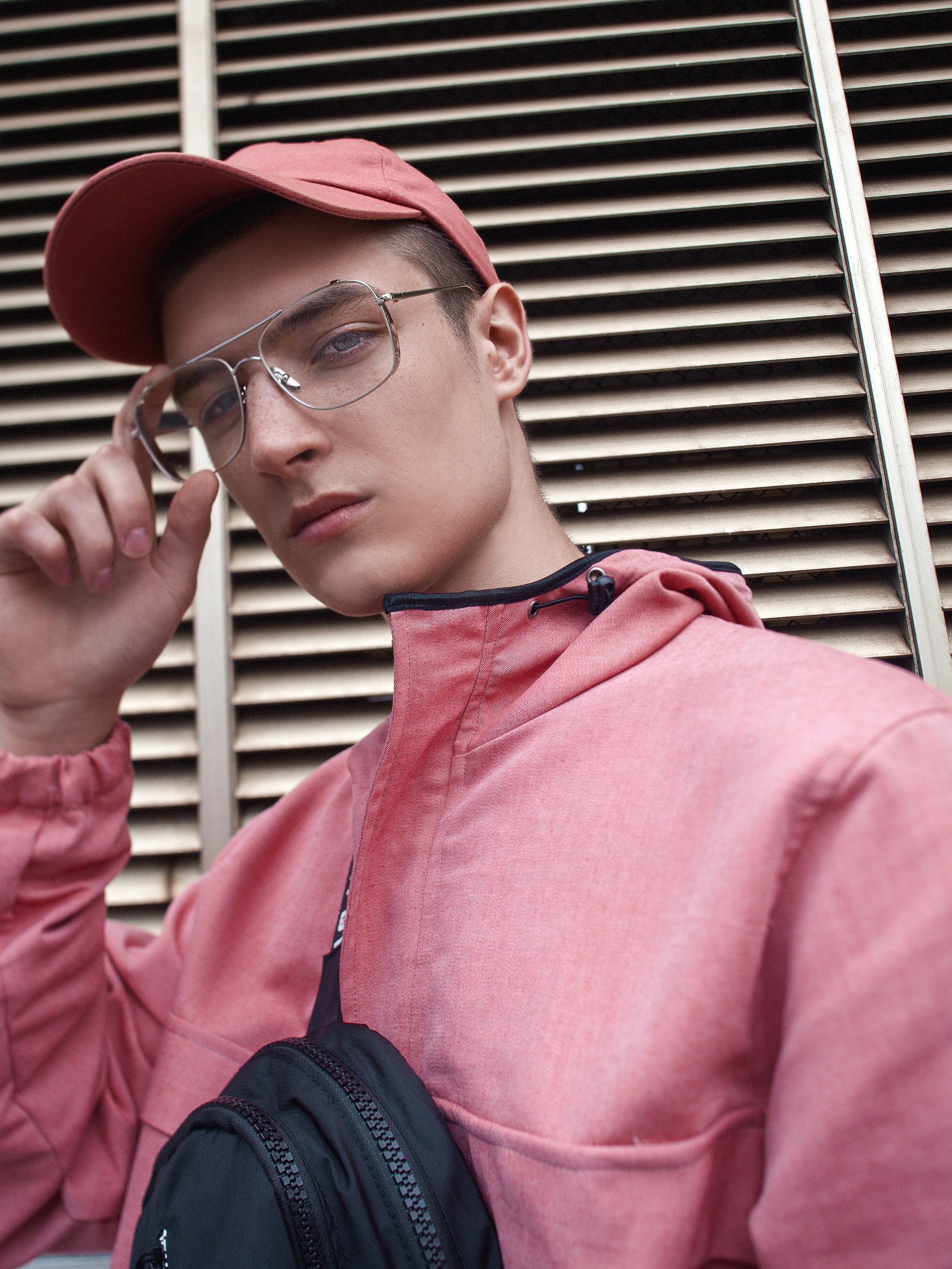 Лук бук Tolyboy. Каталожный и предметный фотограф в Москве Анна Nesmeliva