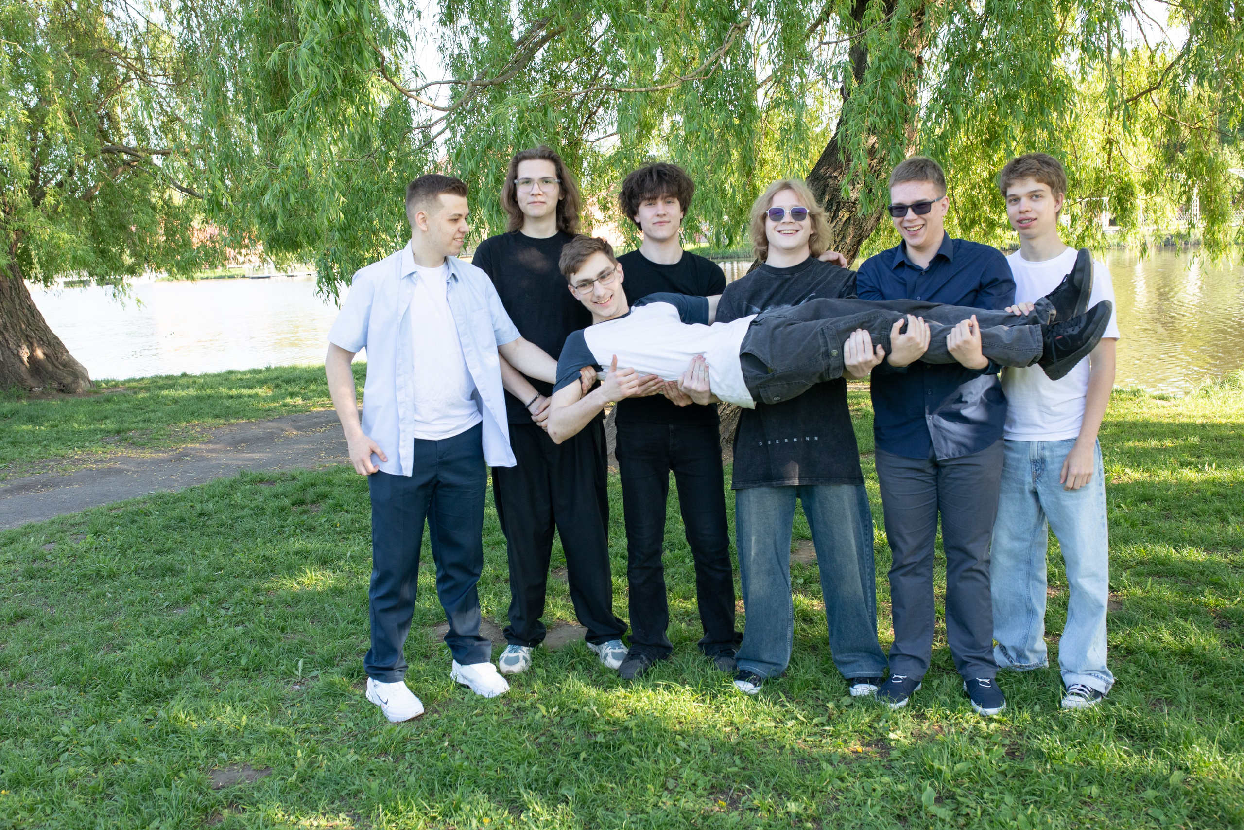 19/05/26 Лошицкий. Выпускные альбомы Cardsi