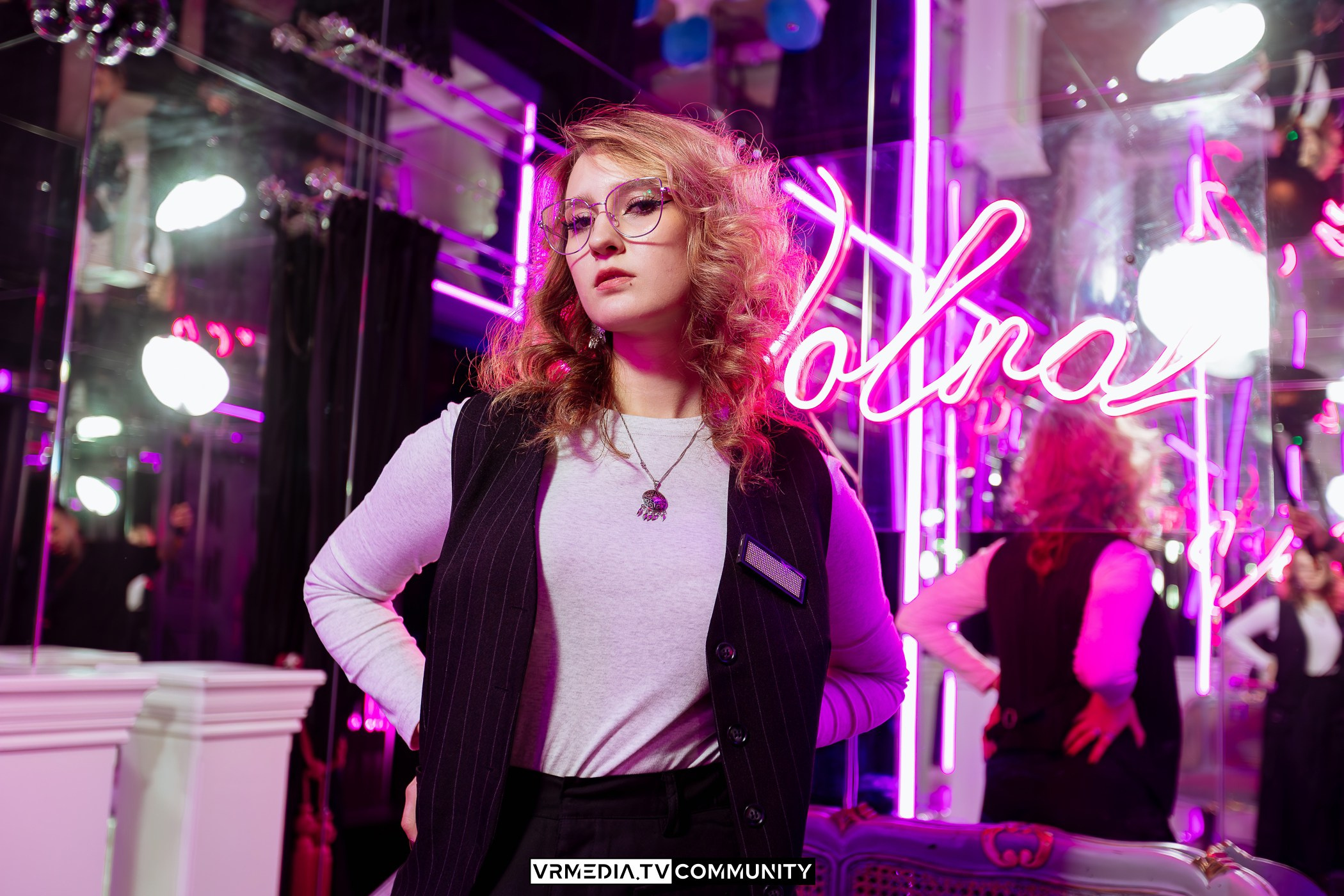 Караоке-бар «Volna»: Friends day или день дружбана