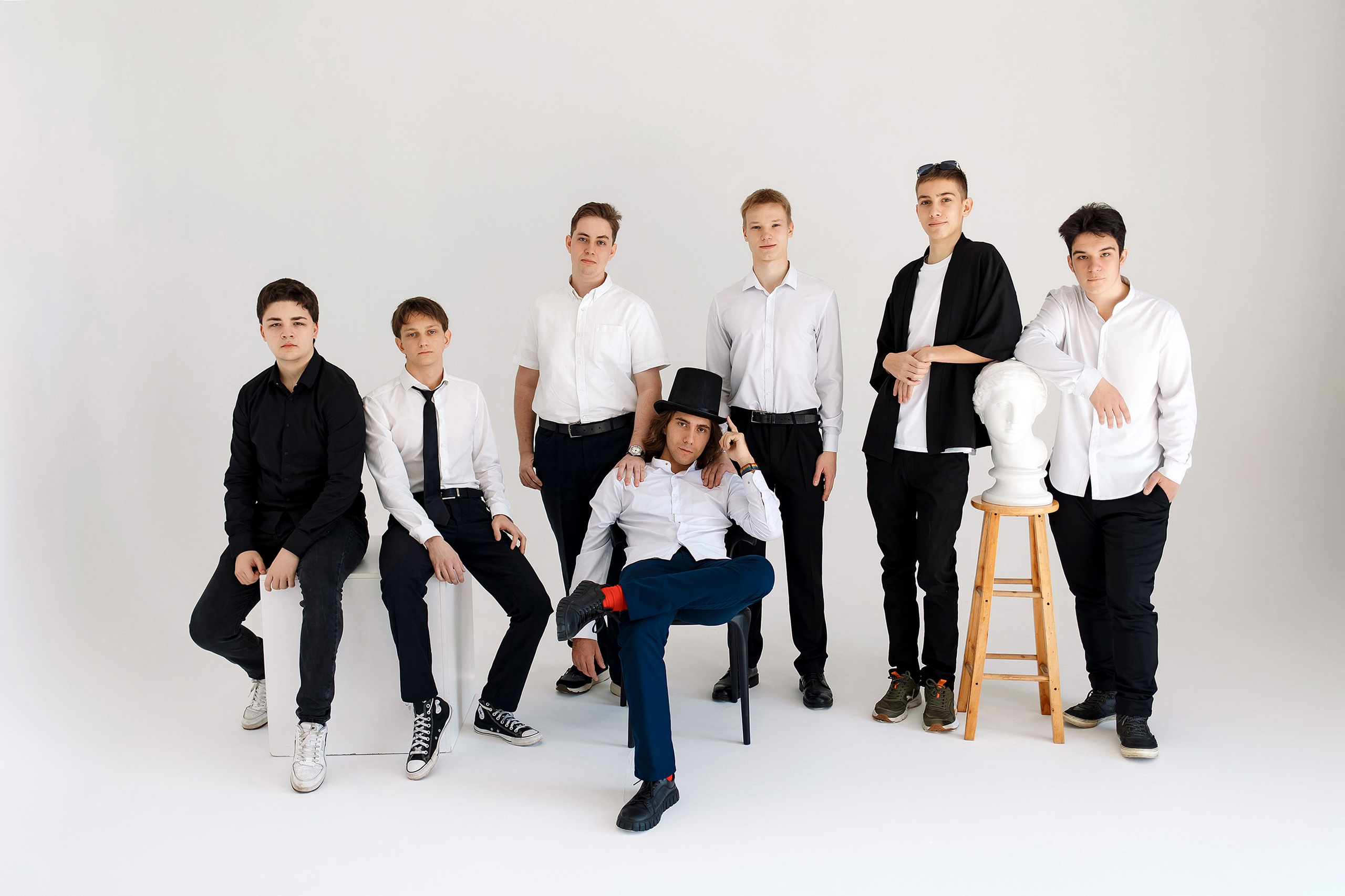 11 класс съемка на циклораме. Фотограф Любовь Корниенко, Примоский край