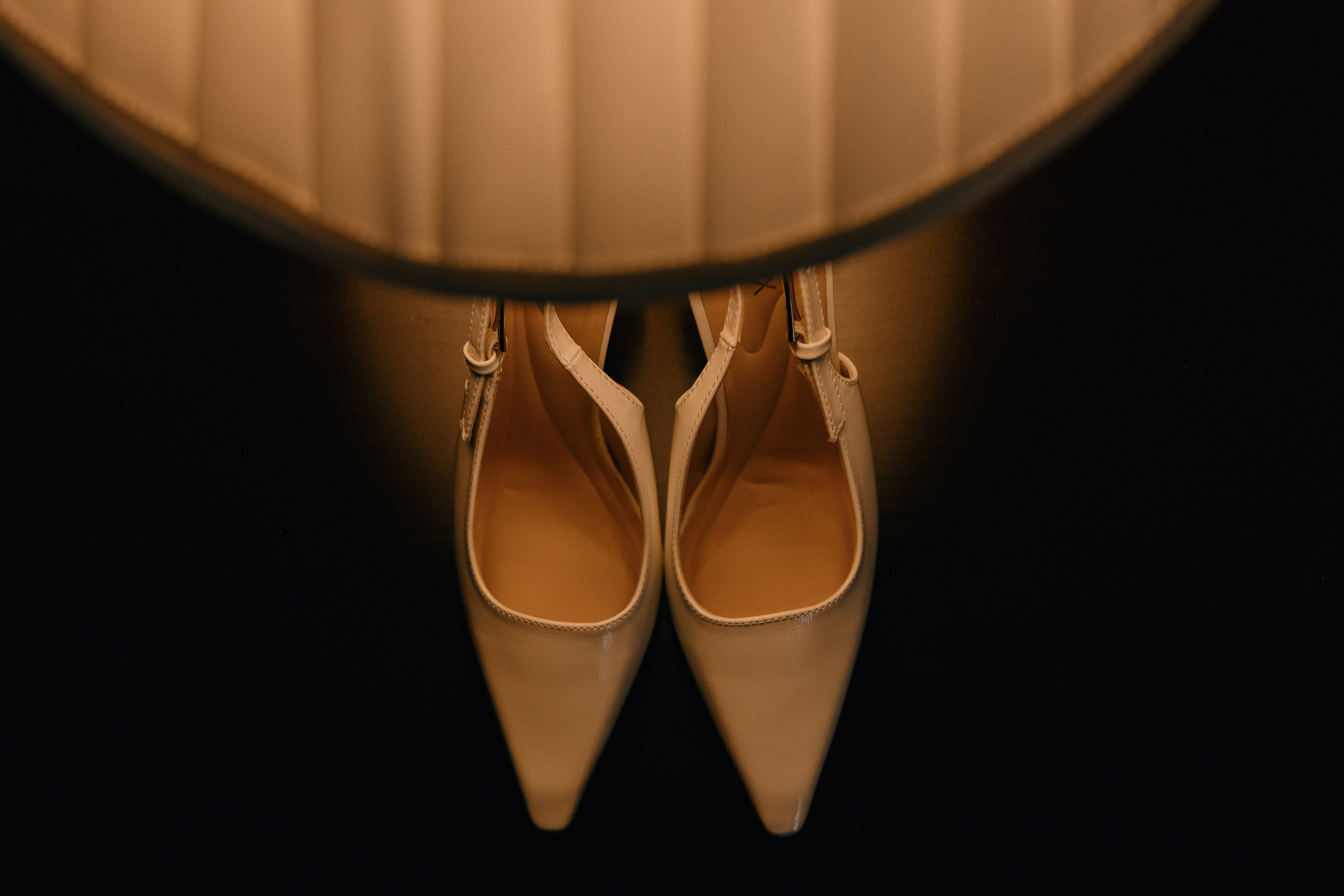 Свадебная фотосессия в гостинице Ленинградская. Свадебный фотограф Москва