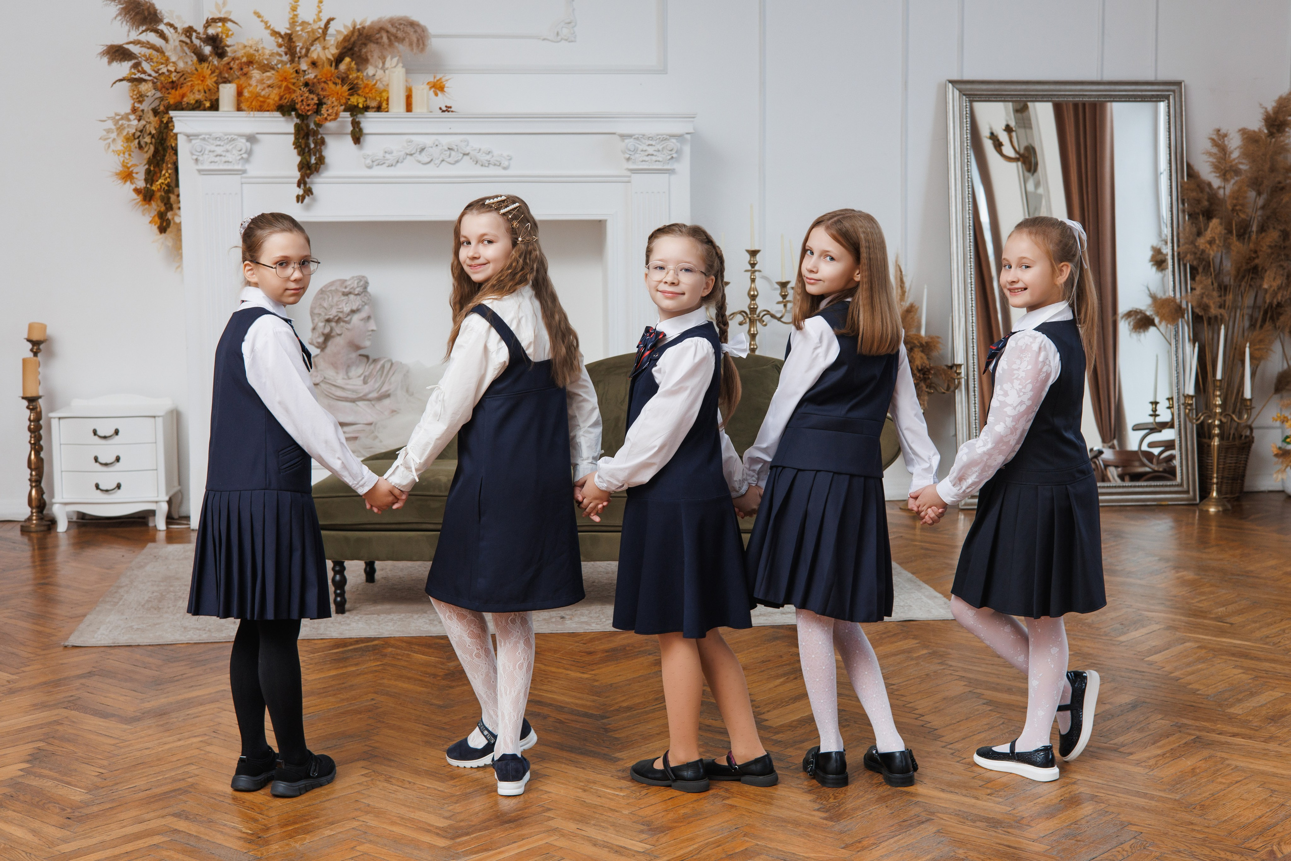 Локация для коллективных кадров № 5. Выпускные альбомы клевербук Воронеж