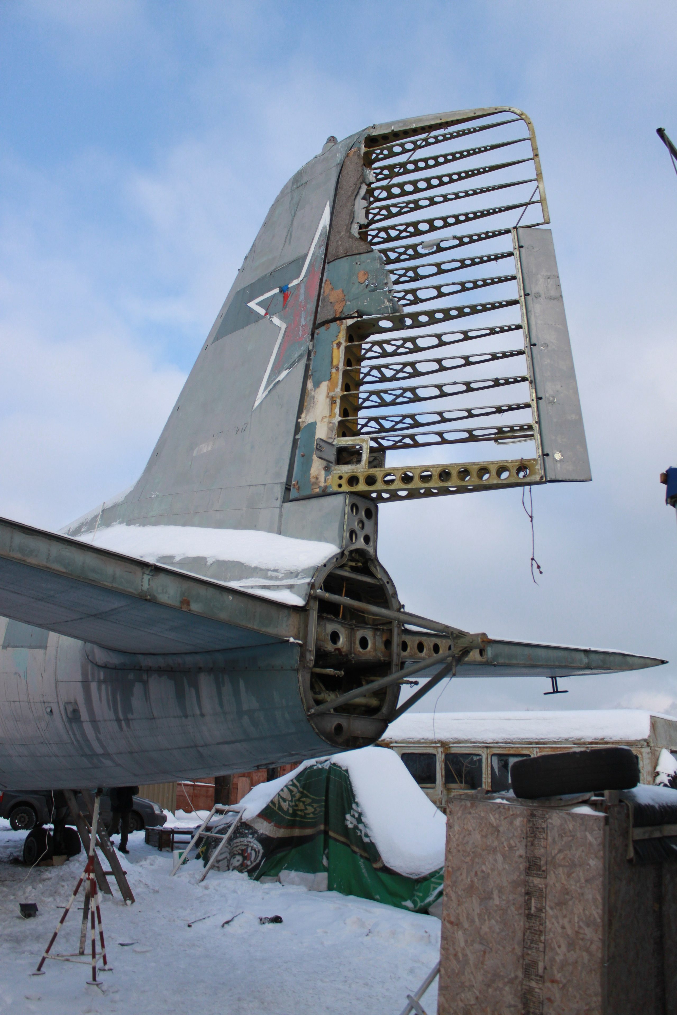 Ил-14Т «Голубая Мечта» работы в Тушино (2011 г.). Фотоальбом показывающий увлекательный мир авиации и мир медведей Андрея Иванова
