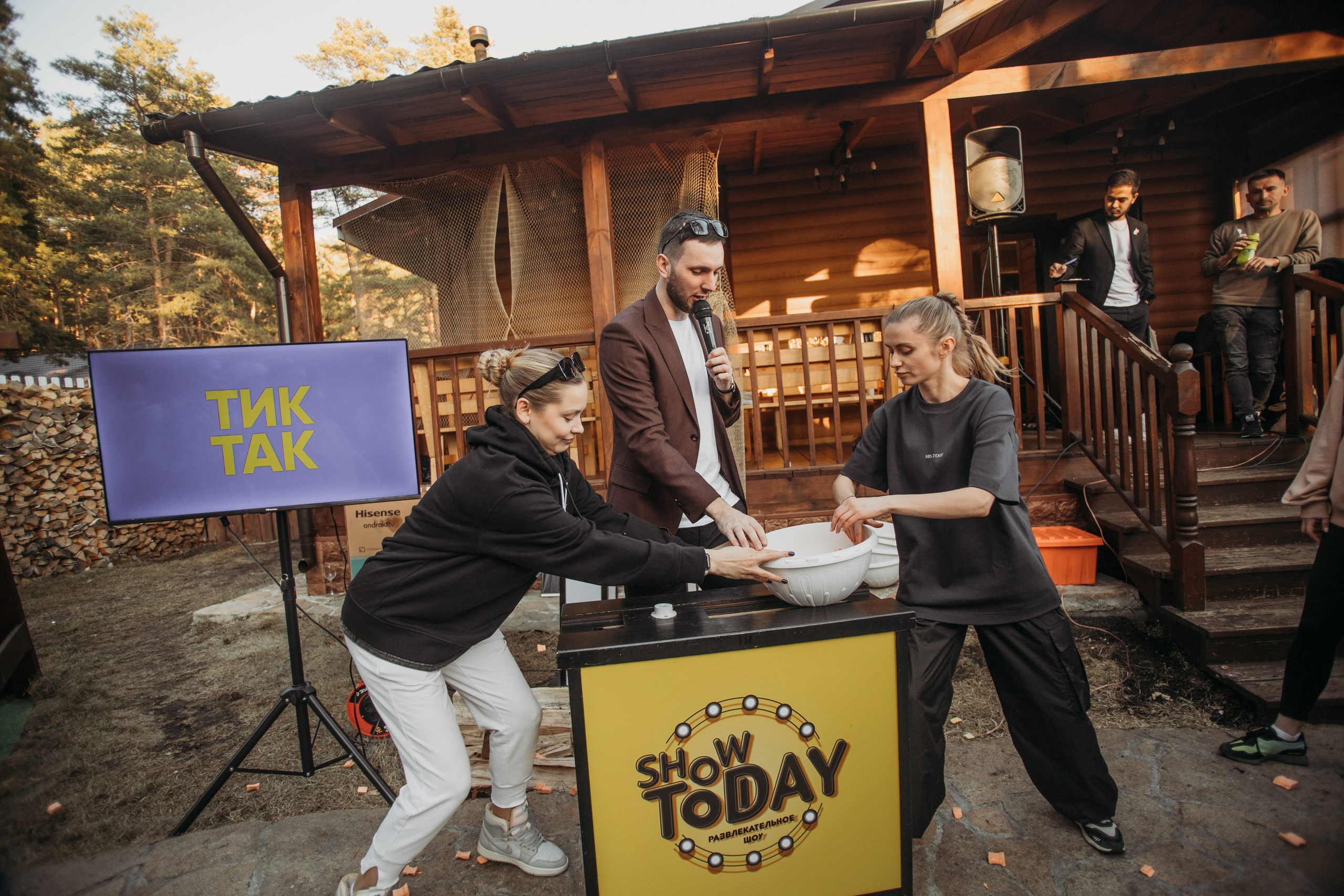 Корпоратив Muza_Arts. Венера Гайн. Репортажный фотограф  Тюмень. Обучение фотографии с 0