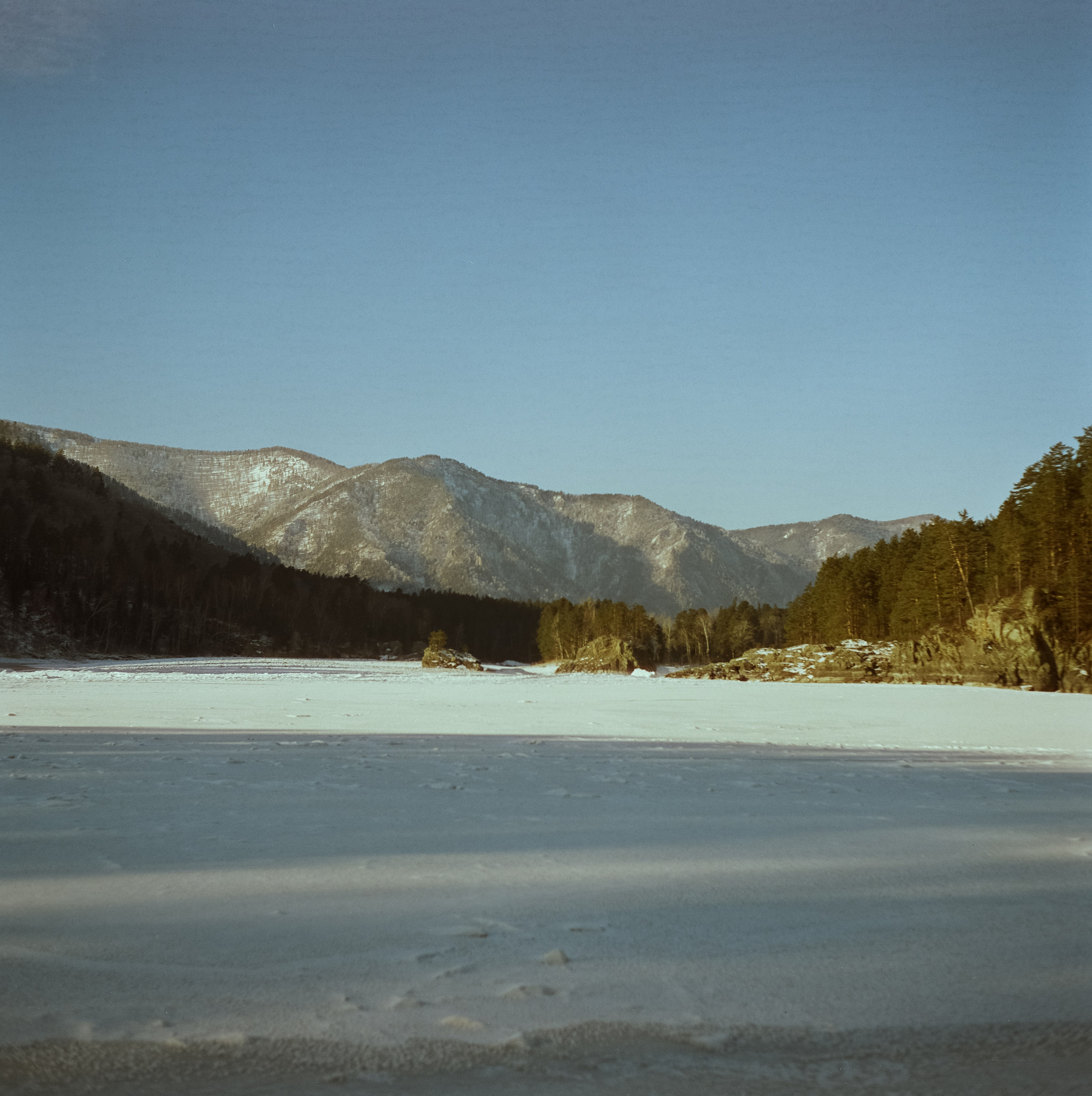 Кызыл-Таш, Кедровый остров / 11 декабря 2023 года (-25С) / CineStill 5