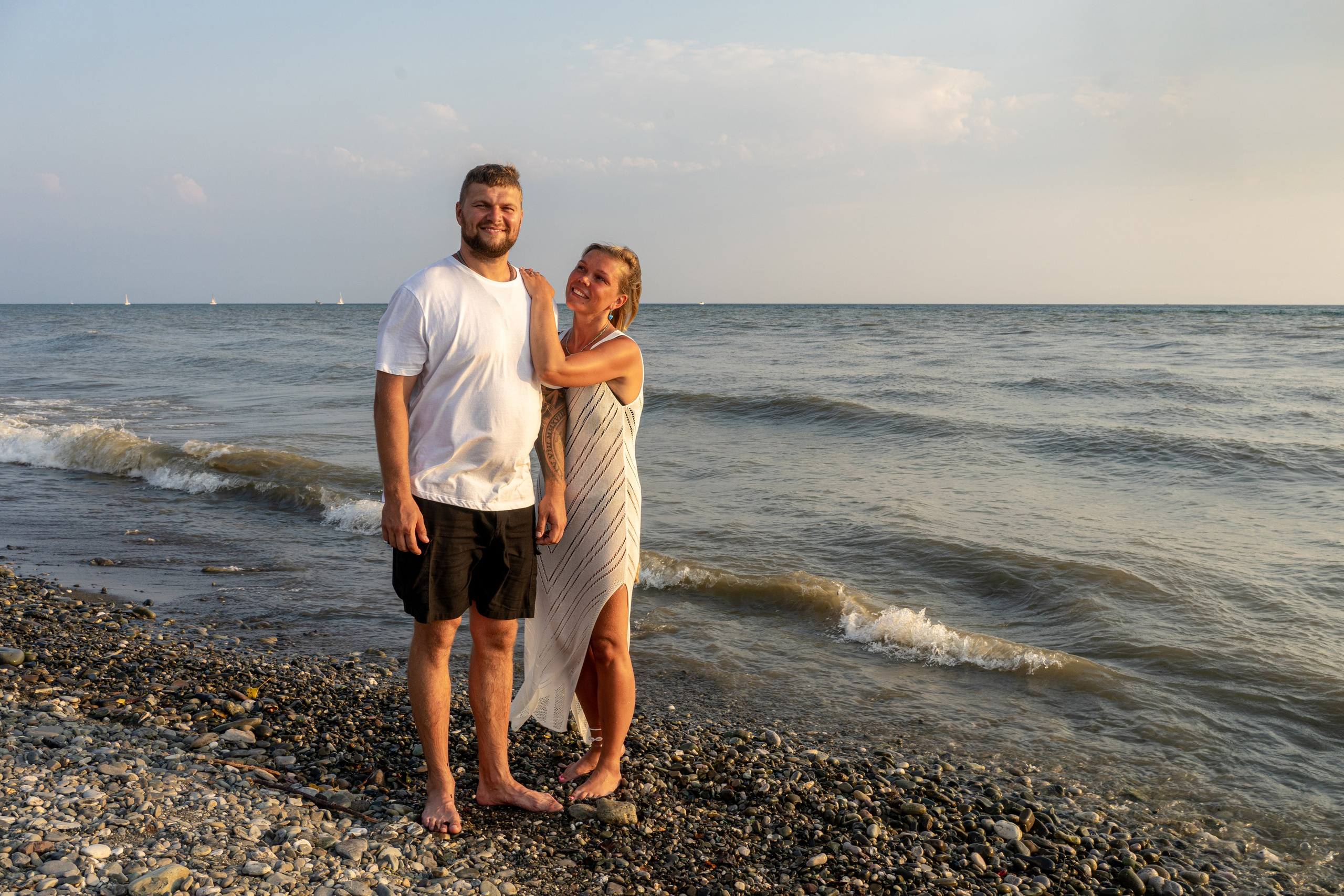 Семейная фотосессия на пляже. Фотограф в Сочи Тиунова Маргарита и Тиунов Евгений