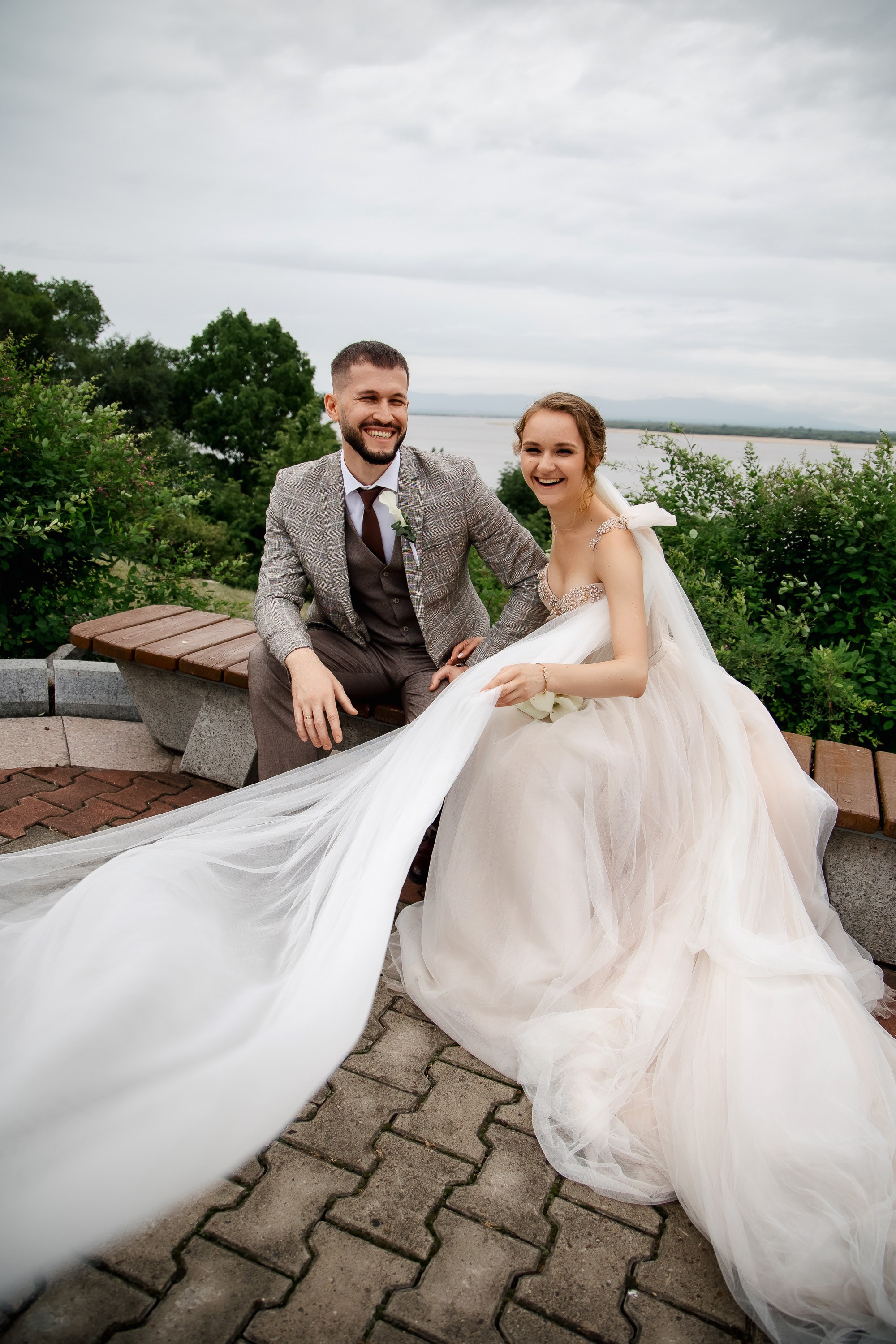 Степан и Ульяна. Утро. Загс. Прогулка. Дождь и солнце. Свадебный фотограф в Хабаровске