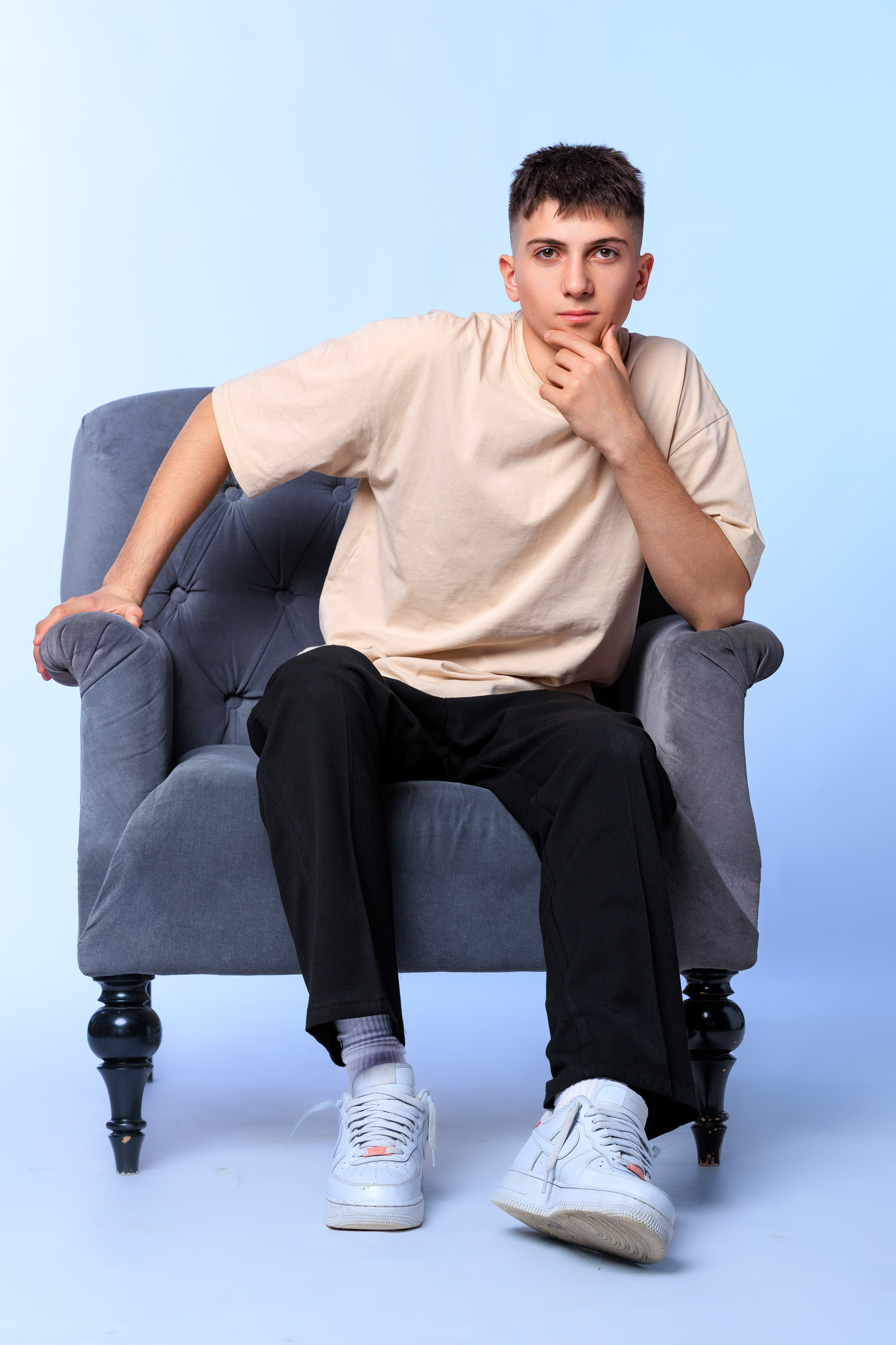 Смотреть фотки в фотостудии. Выпускные альбомы Геленджик, Новороссийск, Краснодар, Туапсе