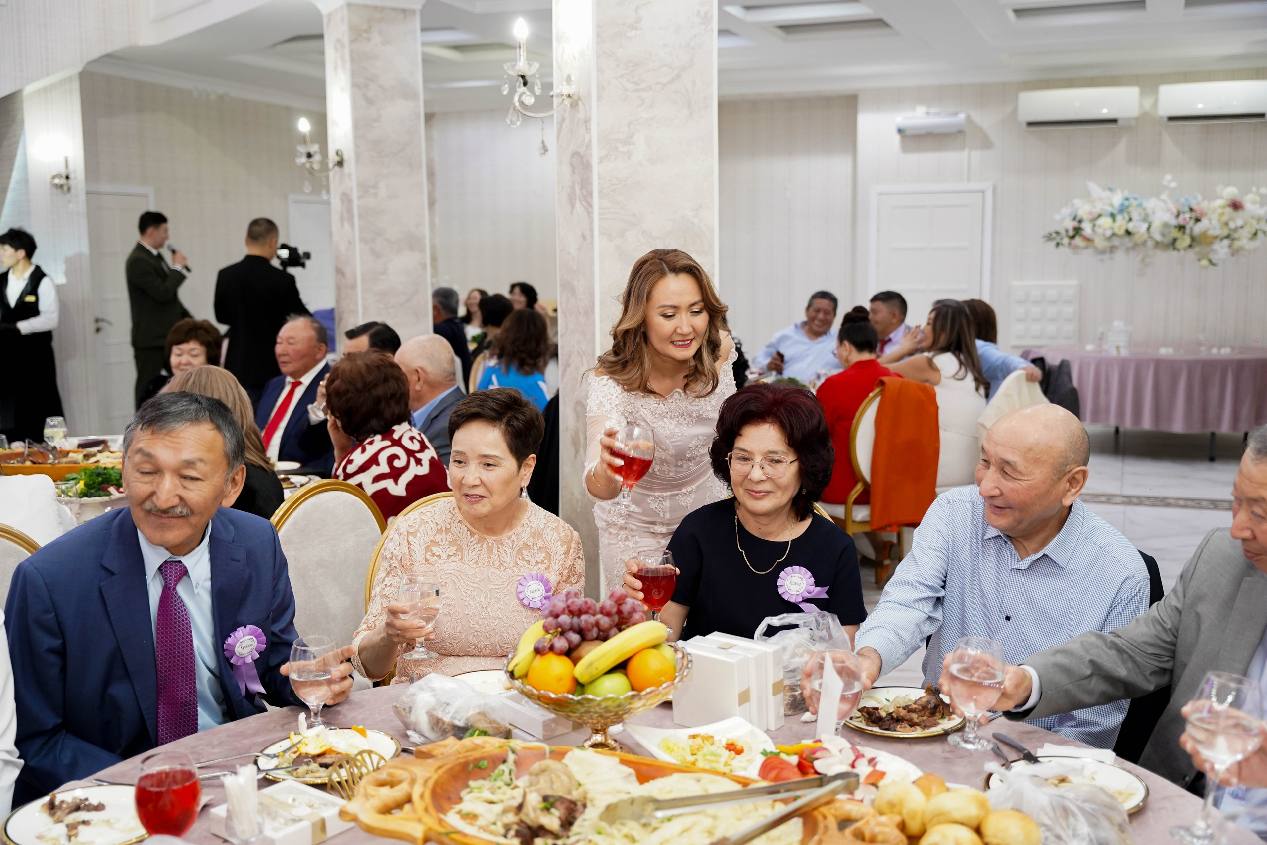 Dana uzatu. Фотограф Ернар Ержанов