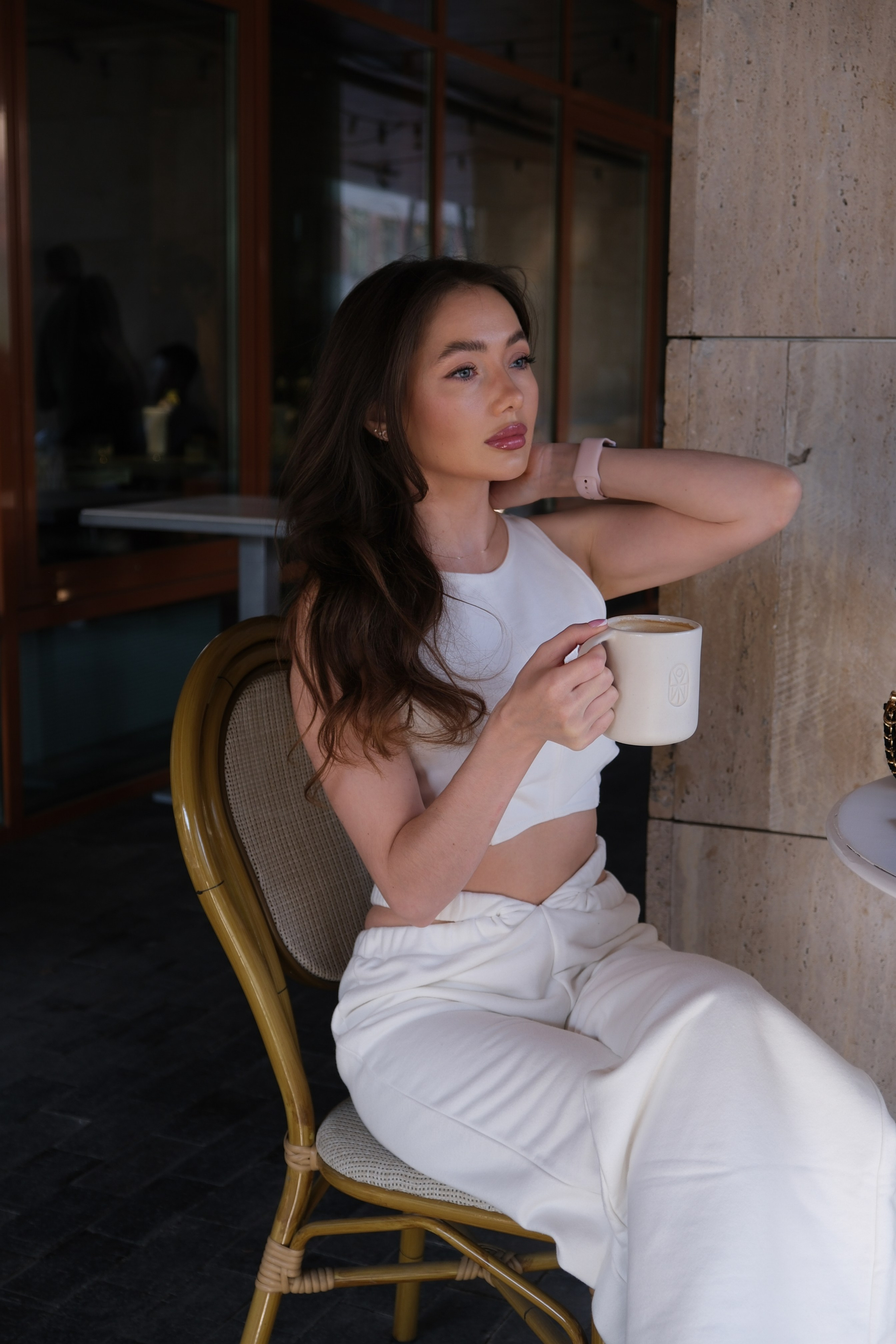 В кафе. Фотограф на камеру и мобильная съемка в Казани Лидия