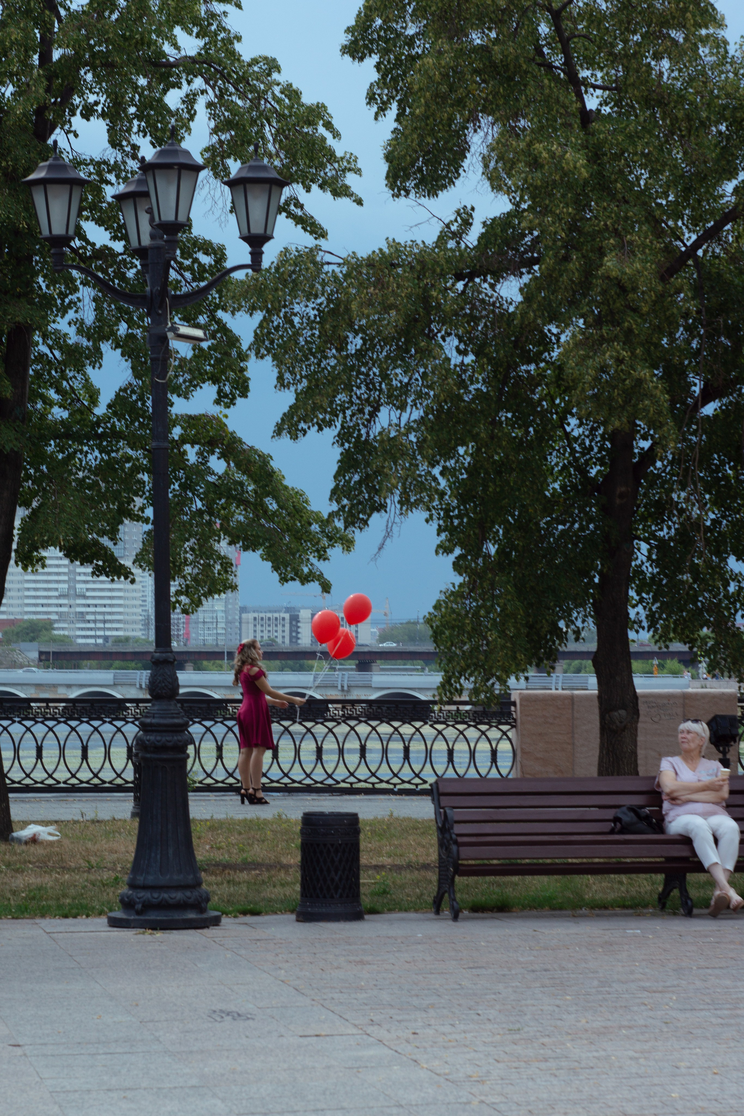 Девочка с шариками