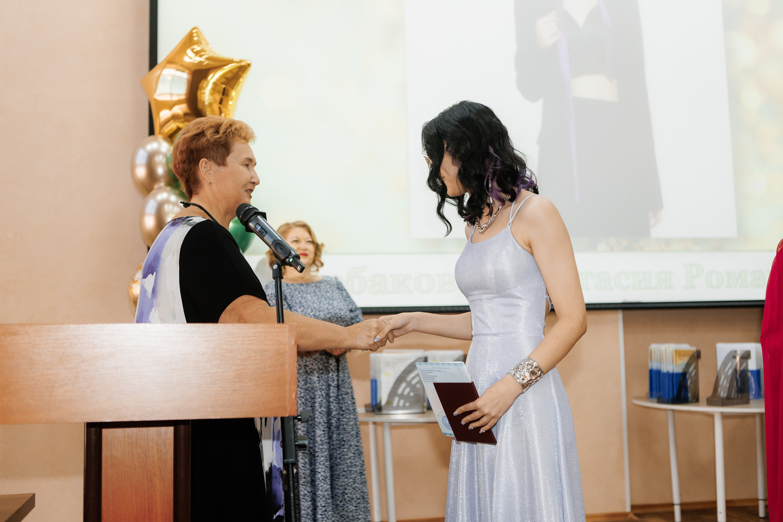 Выпускной Гимназия 12 2024 г. Свадебный и портретный Фотограф в Липецке Дмитрий Котюков