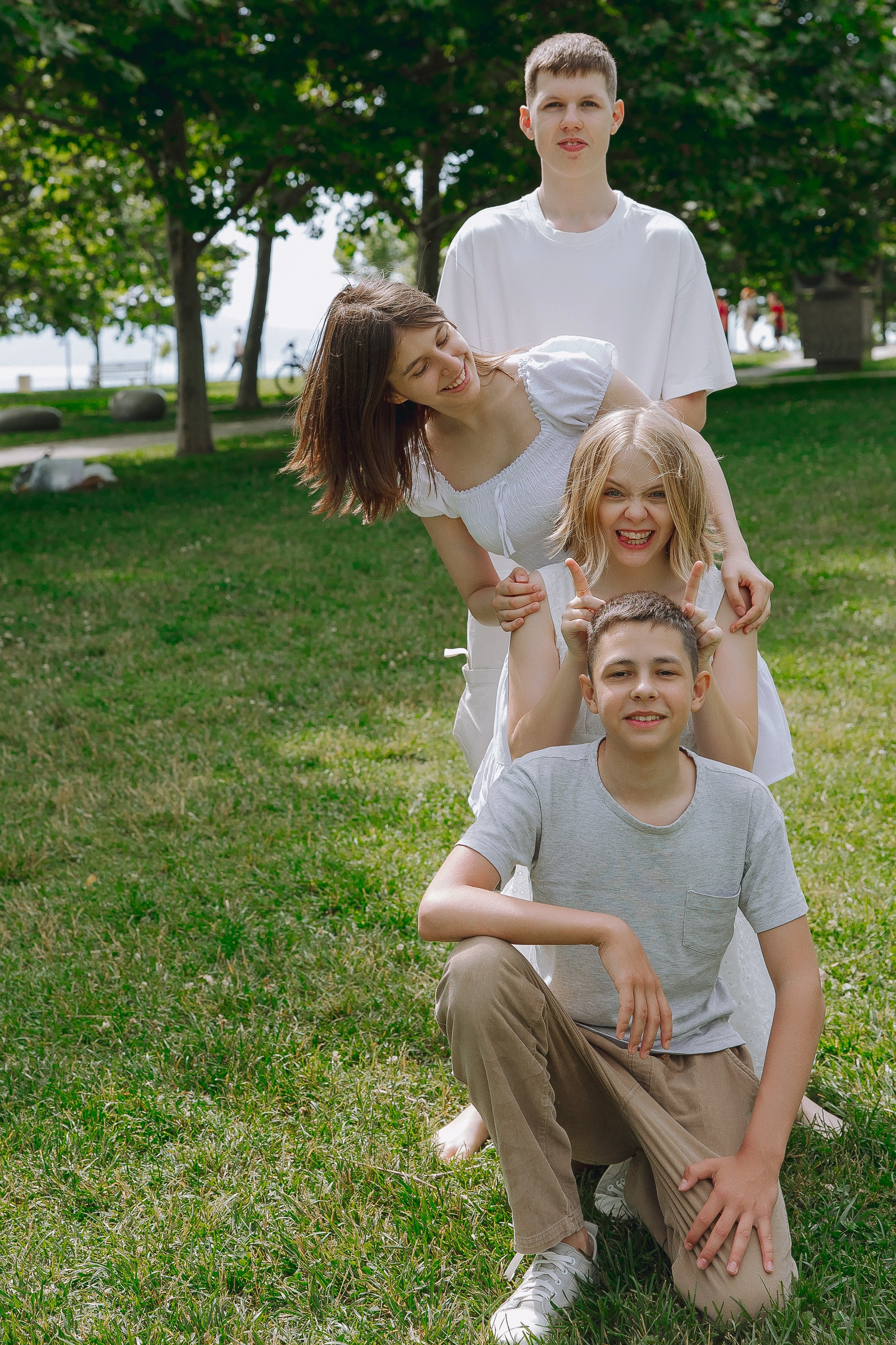 Море/парк- старшая школа. Выпускные альбомы Натальи Бутко: Новороссийск, Анапа, Геленджик