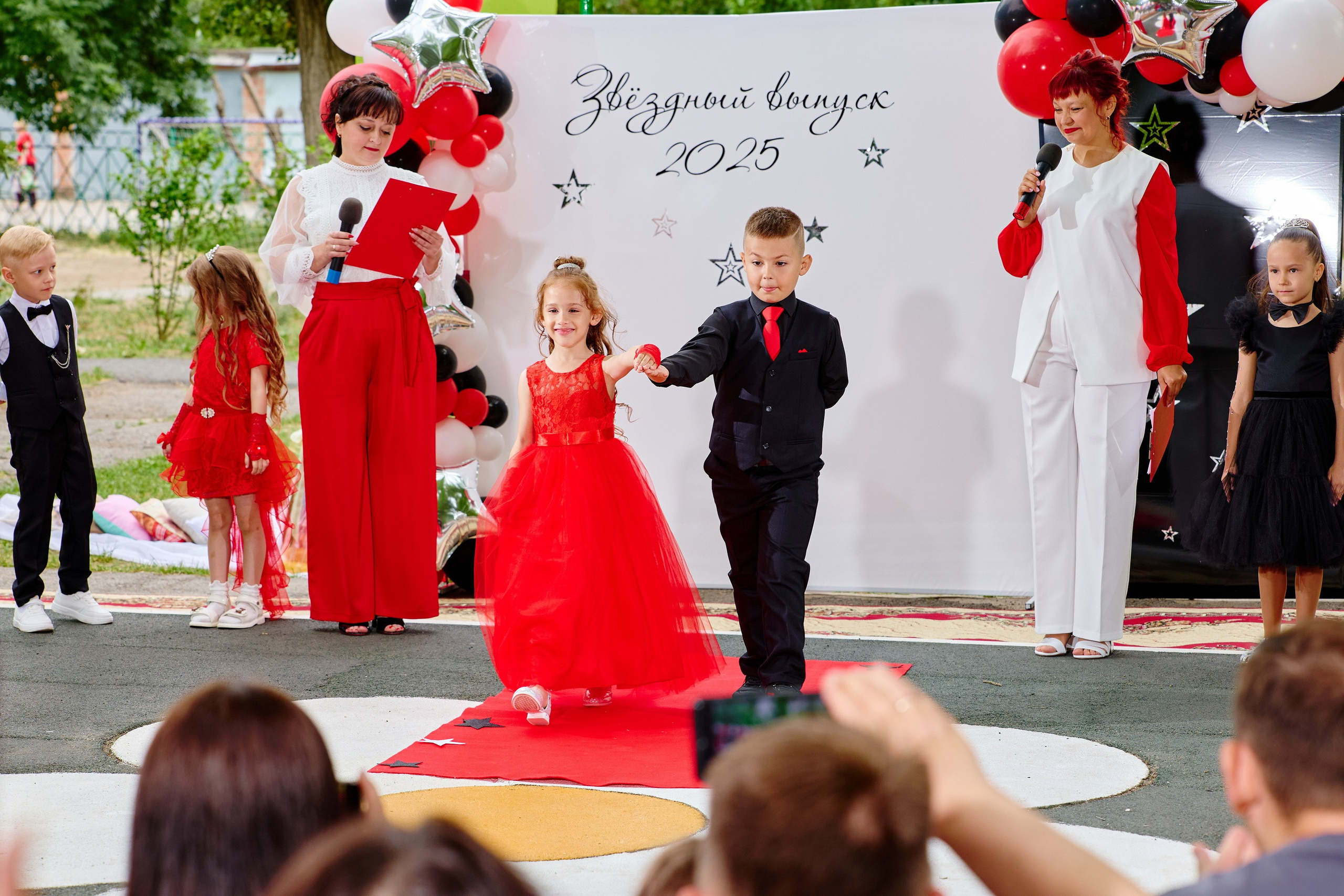 Выпускной 45 сад. Фотограф Выпускные альбомы Таганрог Сергей Коробченко