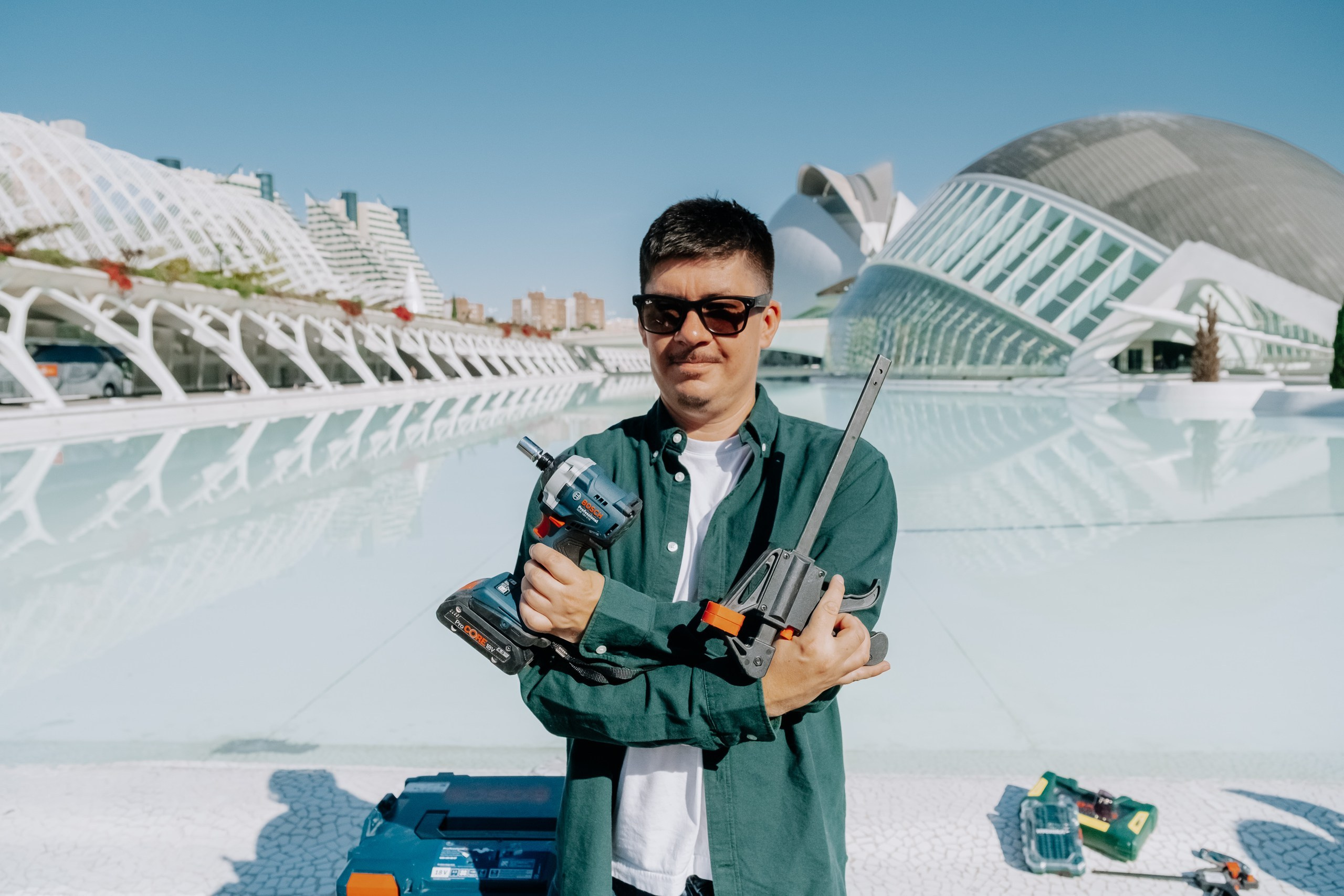 Handyman II. Valencia. Photographer Tatiana Kvasha