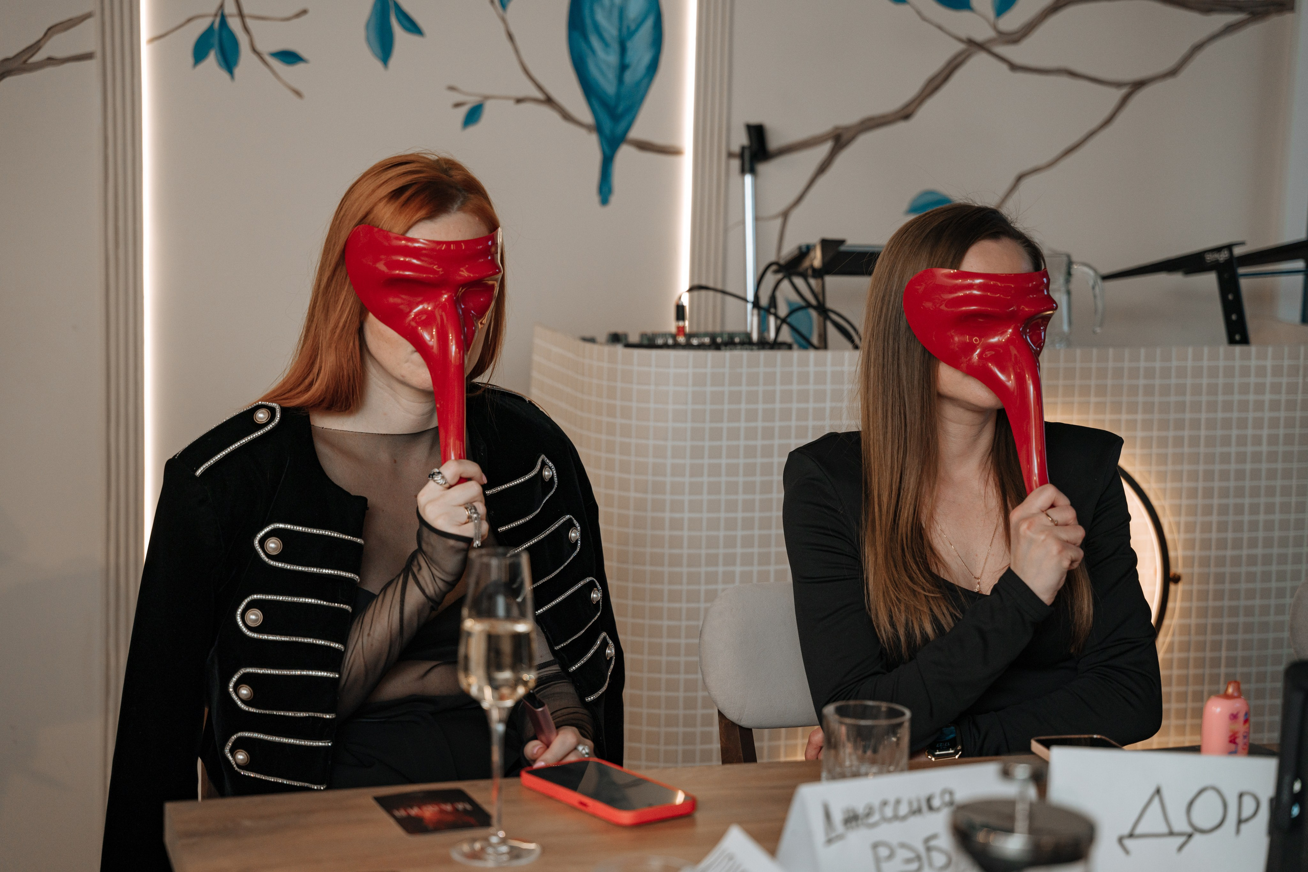 Мафия. Бар FINCH. ЖЕНСКИЙ КЛУБ LAXMI. Портретный фотограф в Санкт-Петербурге Дмитриева Наталия
