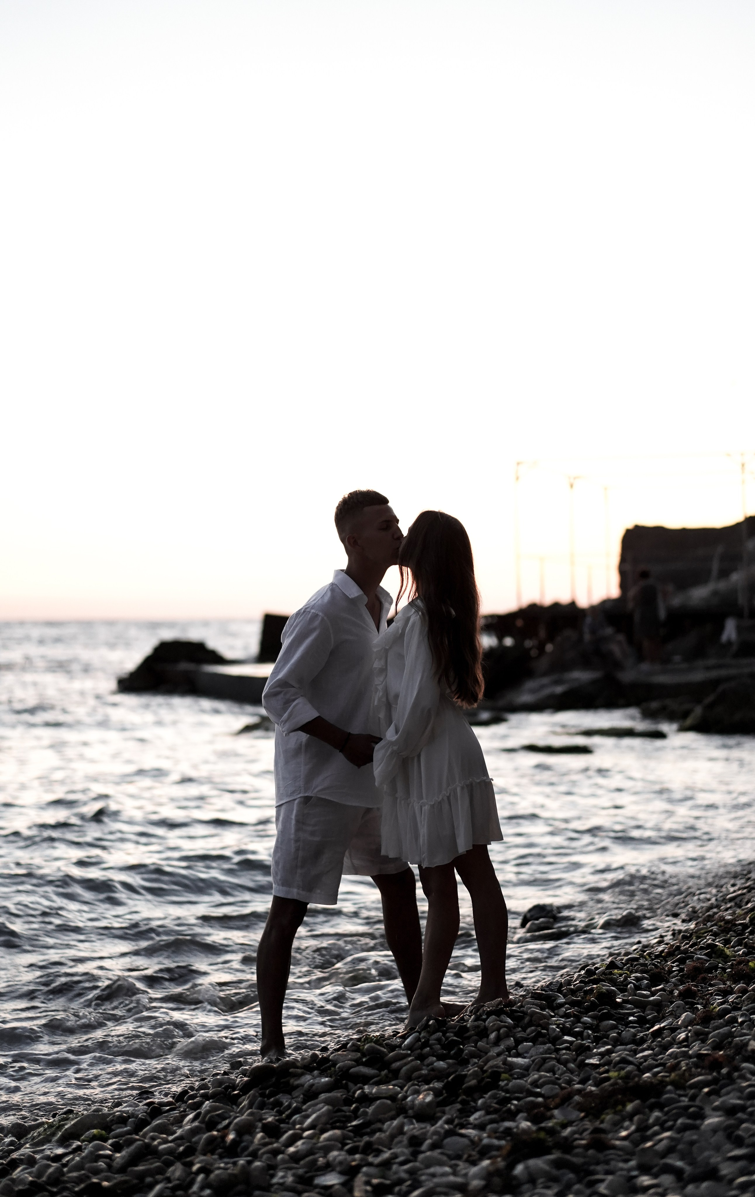 Матвей и Софья на фотосессии дикого пляжа Грот Дианы в Крыму. Свадебный фотограф в Ростове-на-Дону. Таинство Крещения и Венчания, семейные фотосессии. Алёна Чёботова