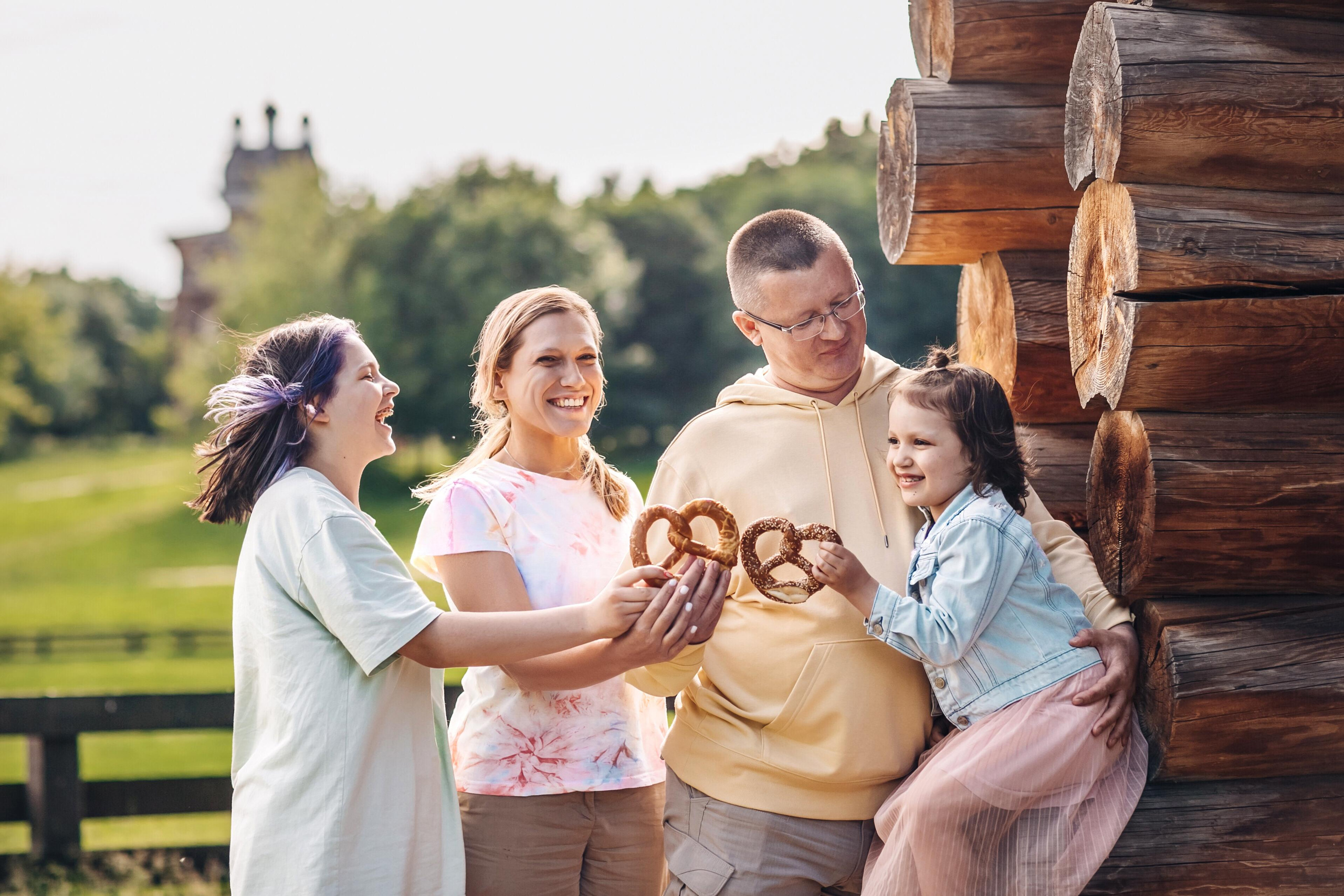 Елена, Андрей, Маша, Настя, Даша, Кирюша и Карди. Детский и семейный фотограф в Москве Анна Ипатьева