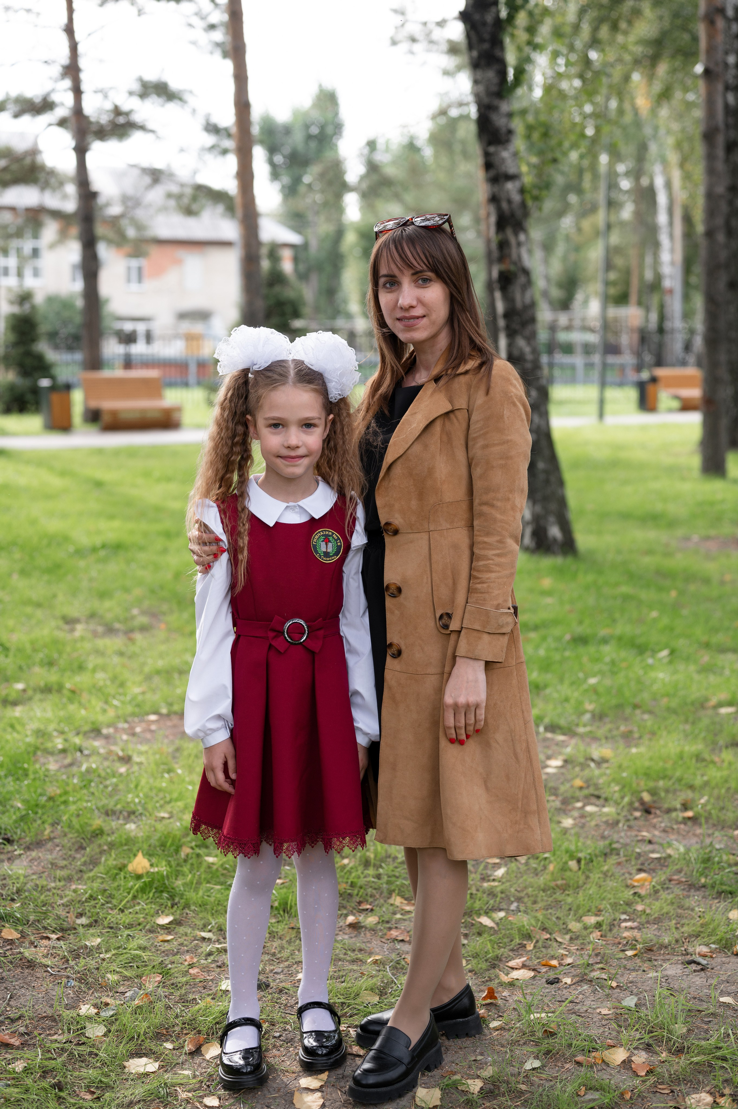 1 сентября 16 гимназия 2 класс (линейка + в классе+ на улице). Фотограф новорожденных, семейный детский в Тюмени Татьяна Морозова