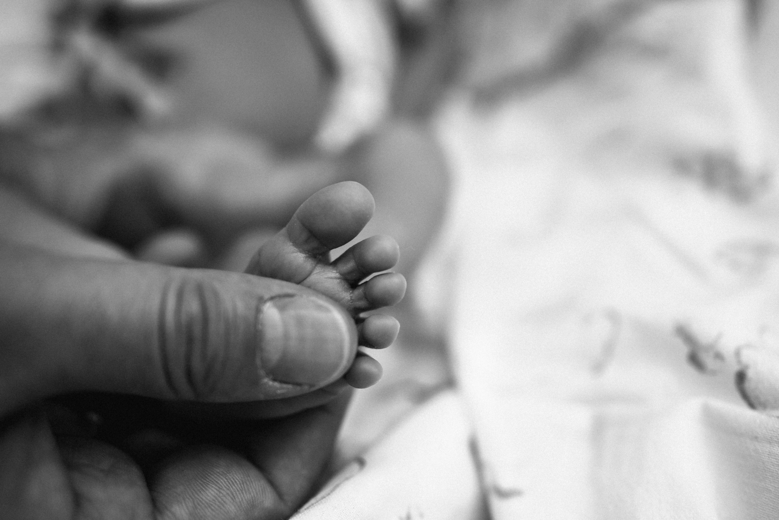 Съемка родов ЧБ. Фотограф и видеограф на роды в Москве Подшивалова Полина