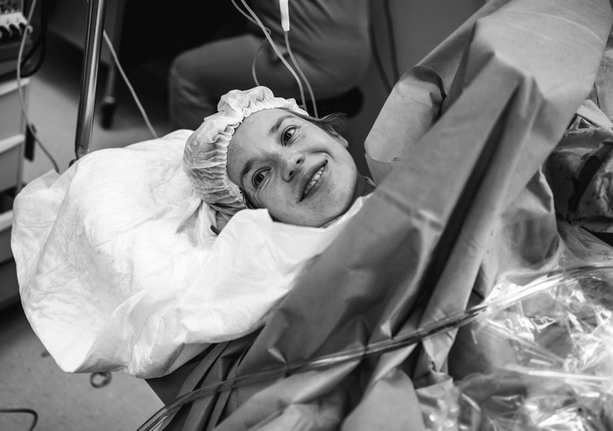 Съемка родов ЧБ. Фотограф и видеограф на роды в Москве Подшивалова Полина