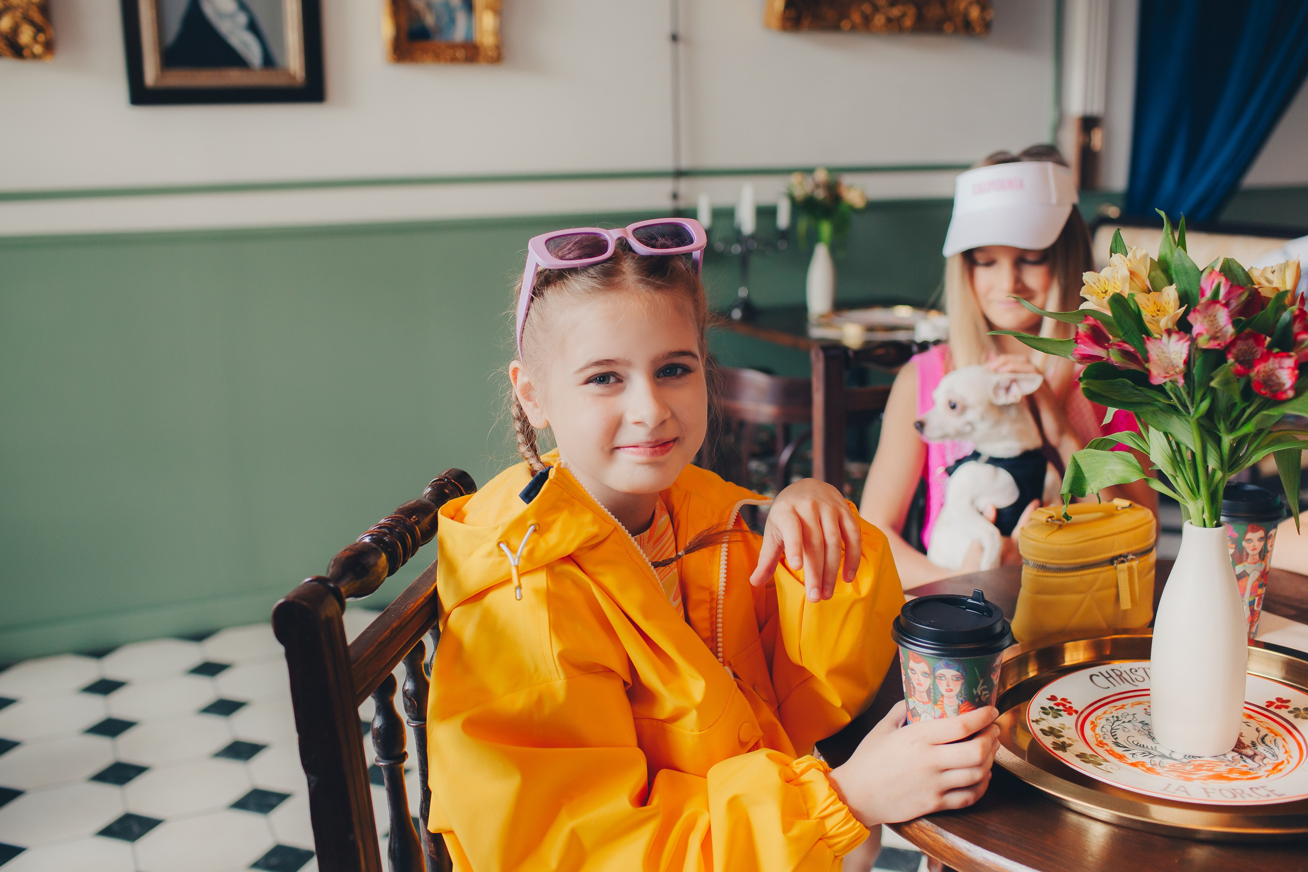 Съёмка подружками в кафе. Фотограф Евгения Мальцева, Архангельск