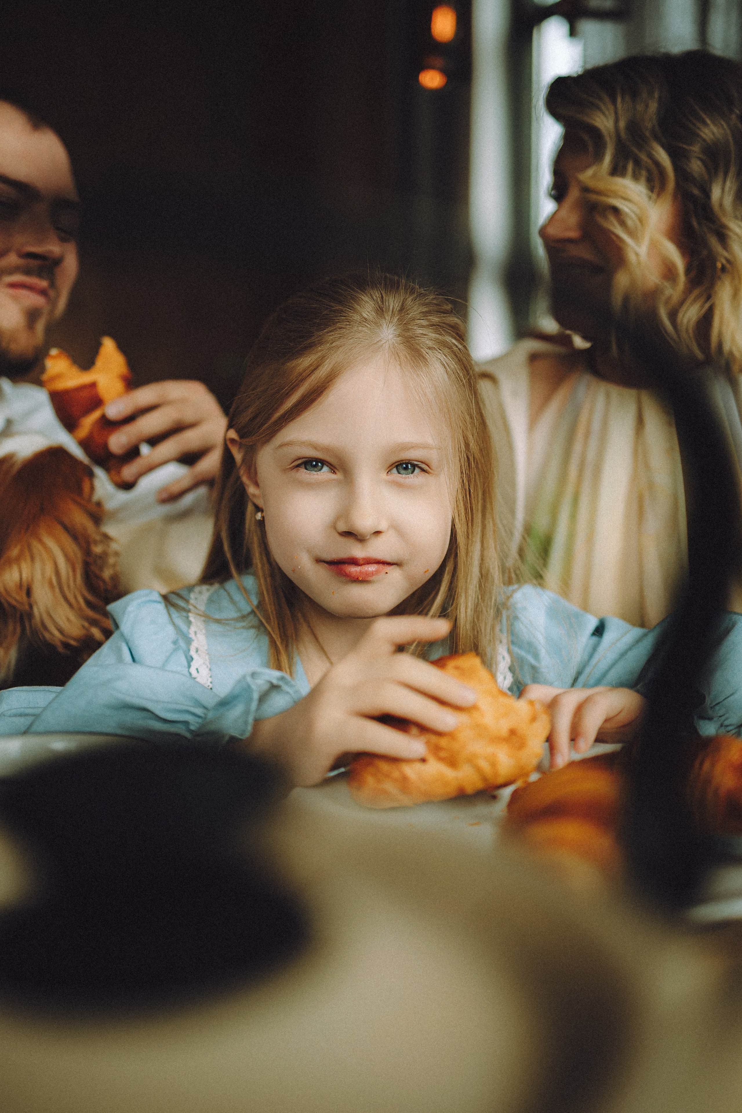 Валя, Вася, Аня и Ириска