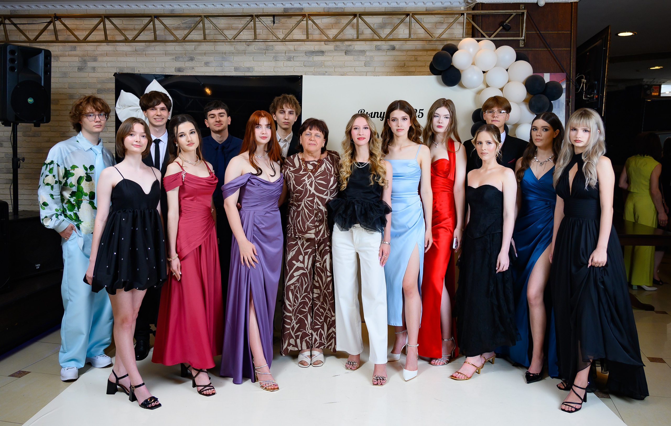 Выпускной 2025 11 кл. Семейный и детский фотограф в Новороссийске Лебедева Елена