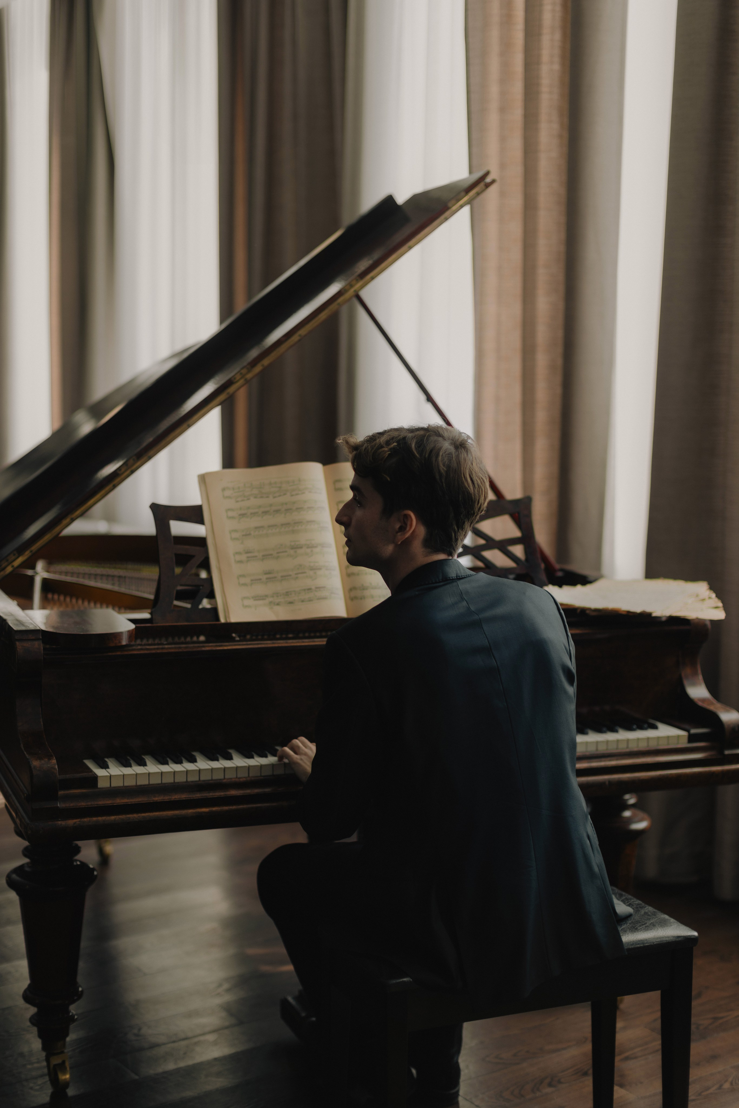 Maestro. Портретный фотограф Уфа Москва Санкт-Петербург Lulu Weightless