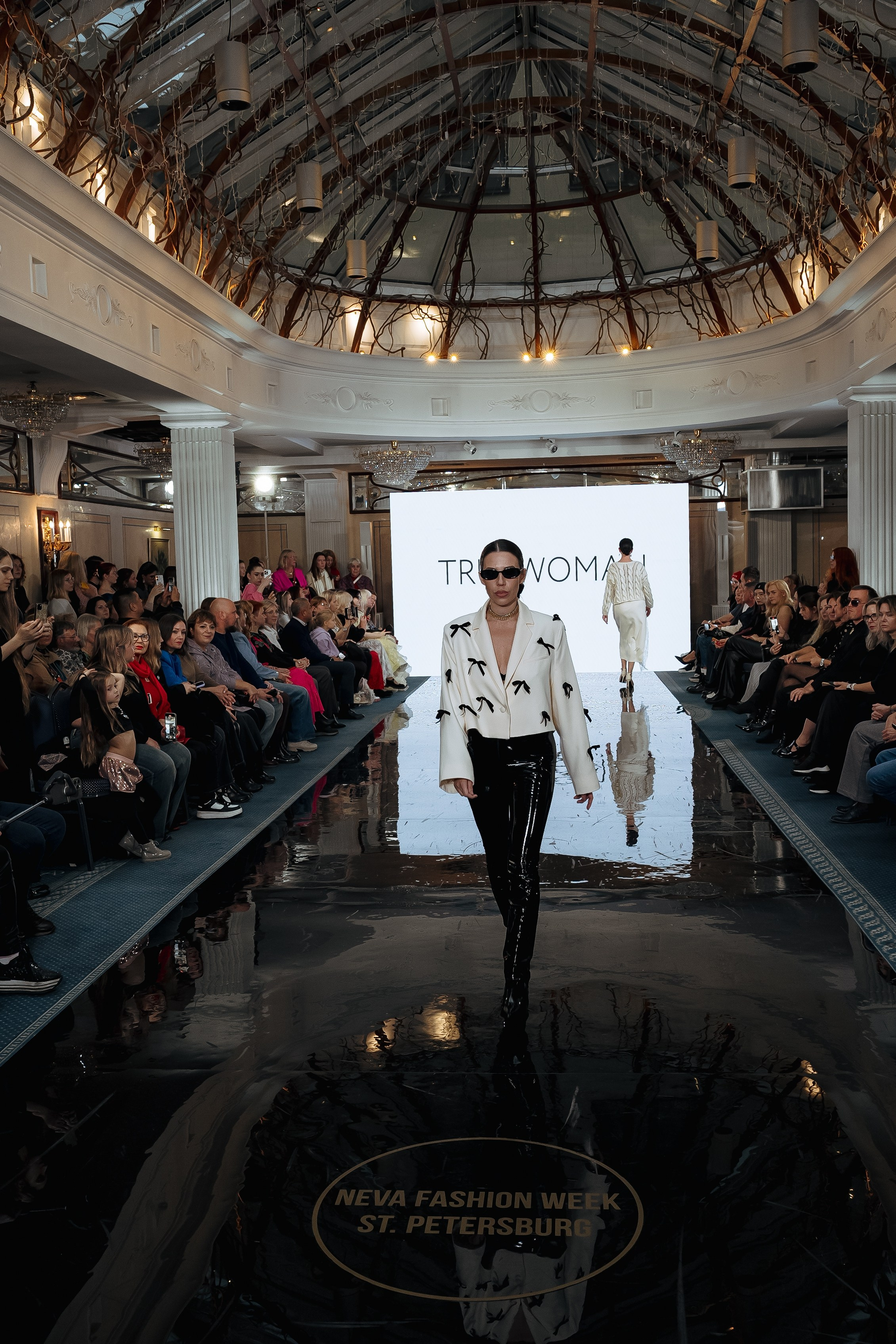 Neva Fashion Week St.Petersburg — GD Ambassador Hotel. Фотограф Пермь | Юлия Арт