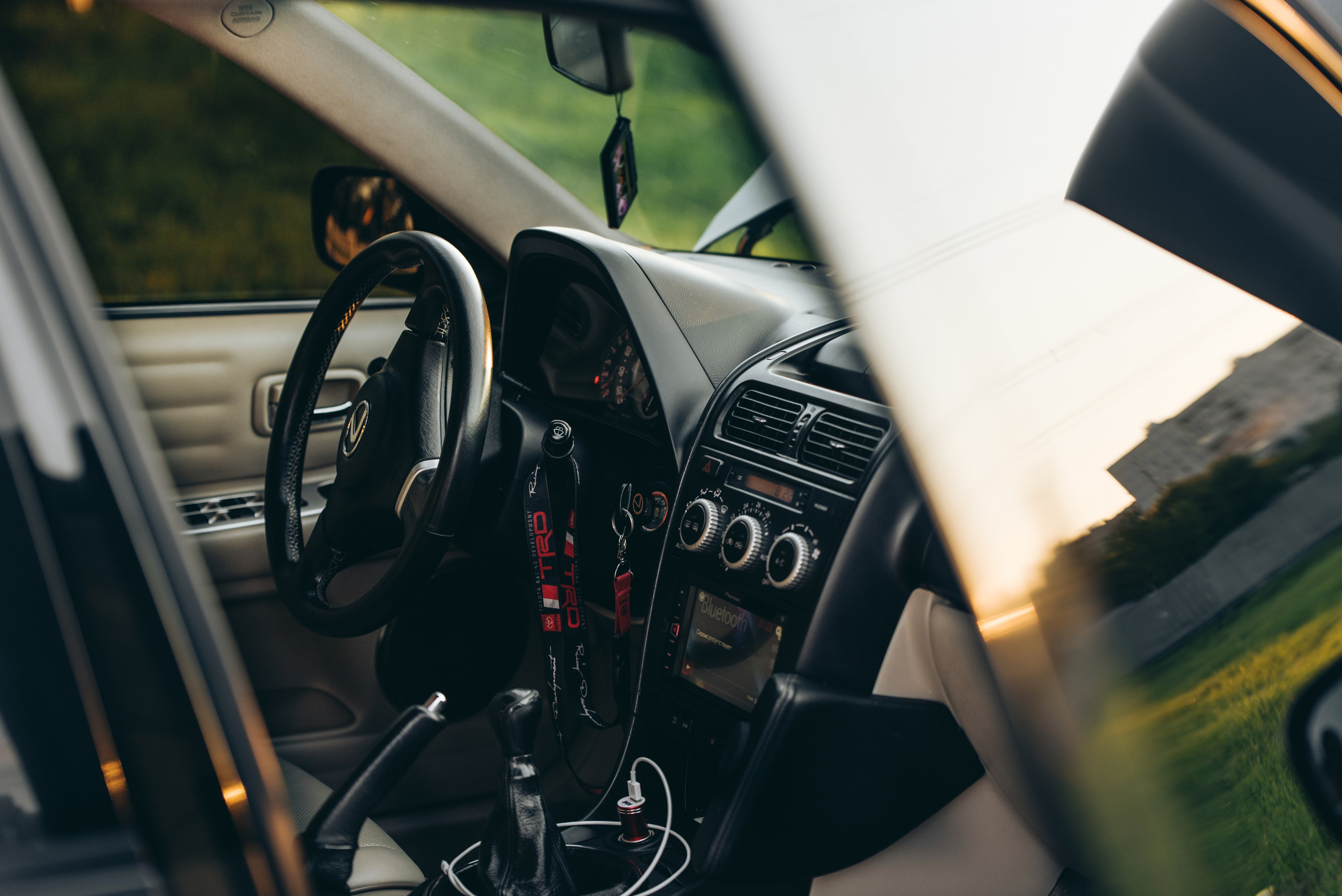 Lexus is200 theowain. DeLorein