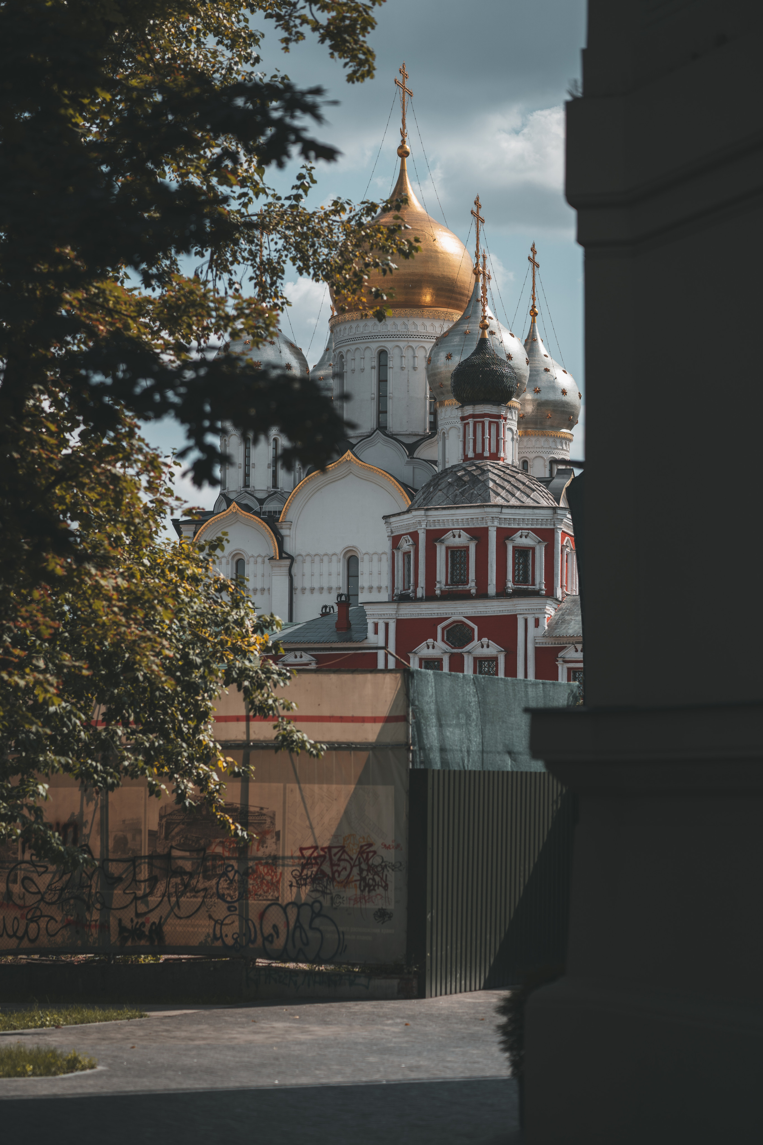 Женский Зачатьевский монастырь в Москве