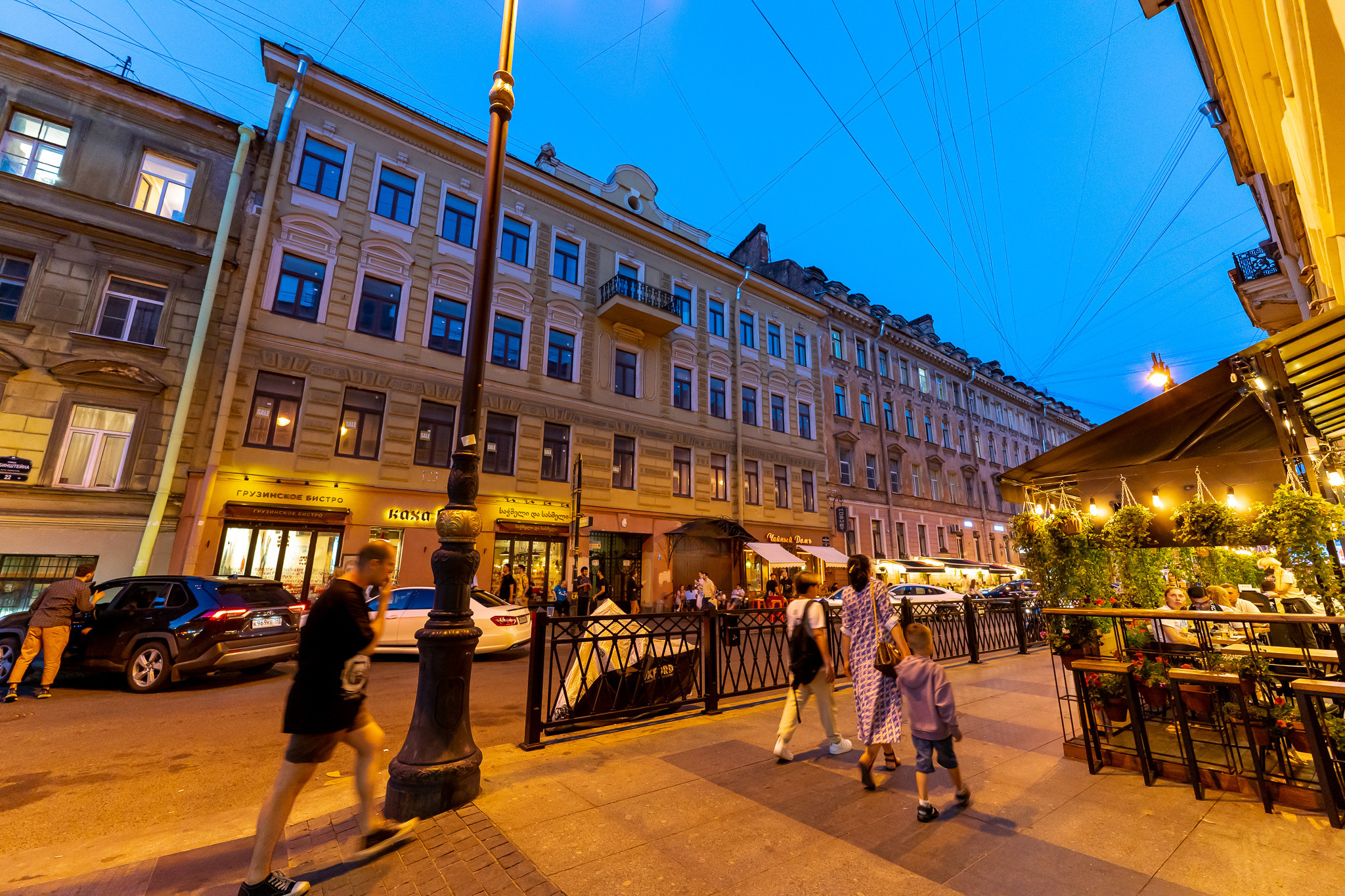 Улица Рубинштейна ночью