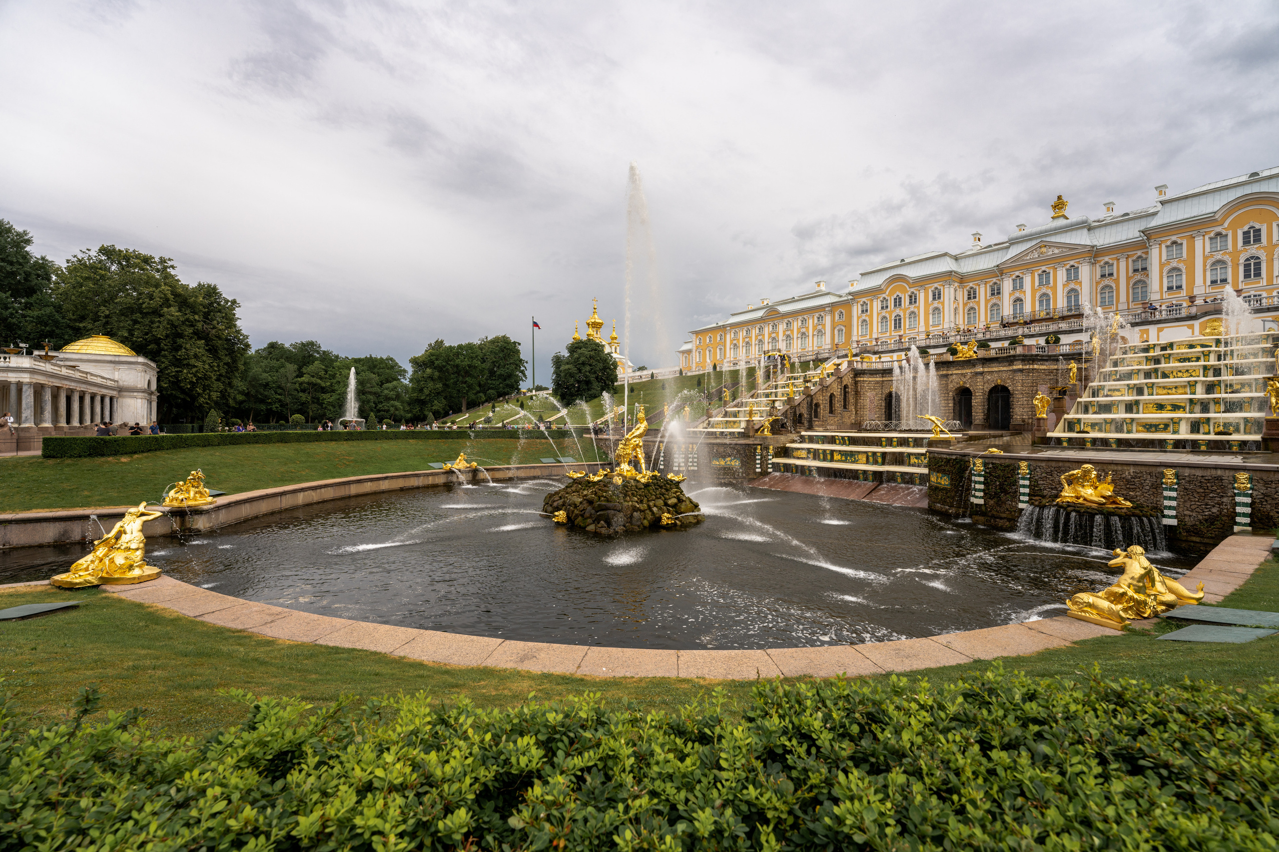 Петергоф в Санкт-Петербурге