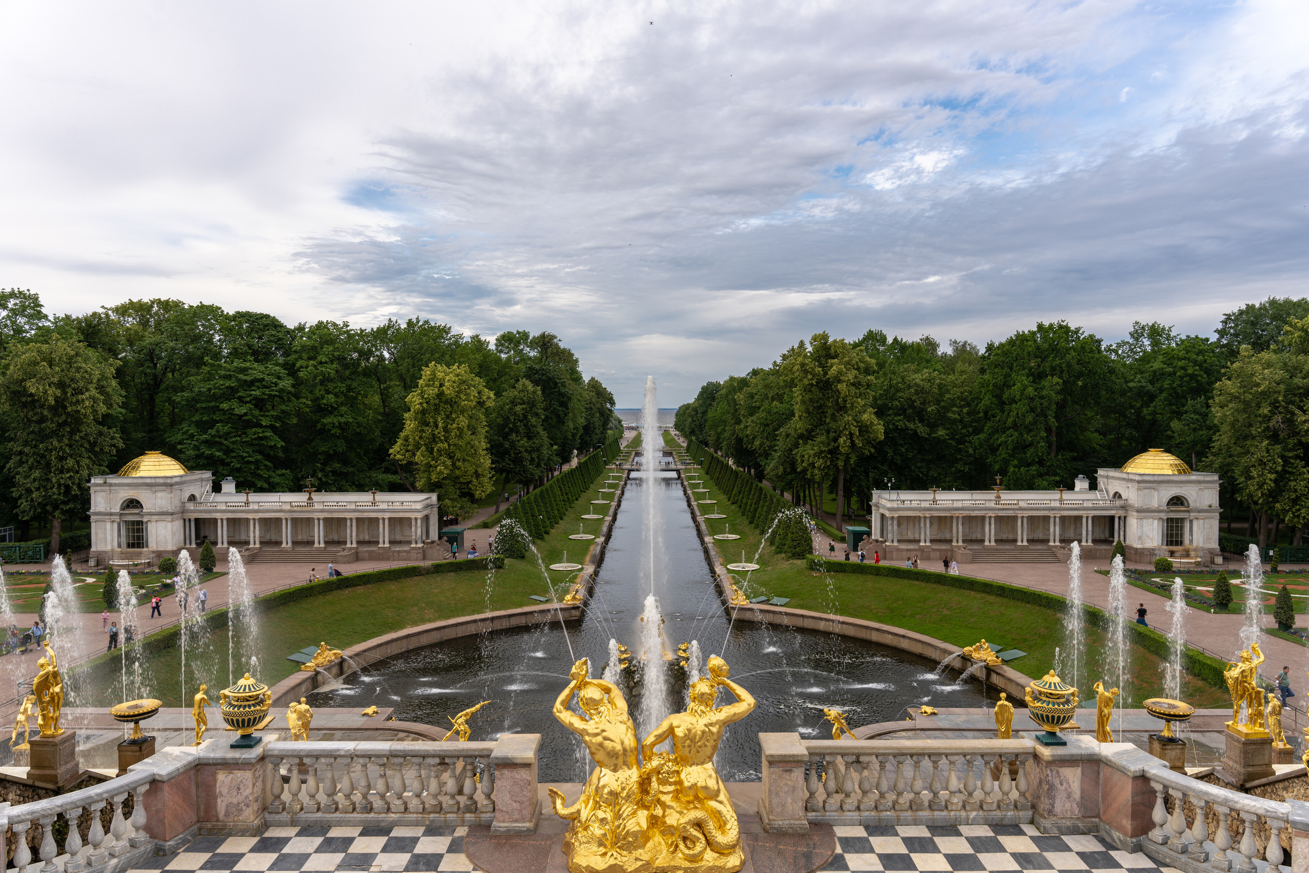 Петергоф в Санкт-Петербурге
