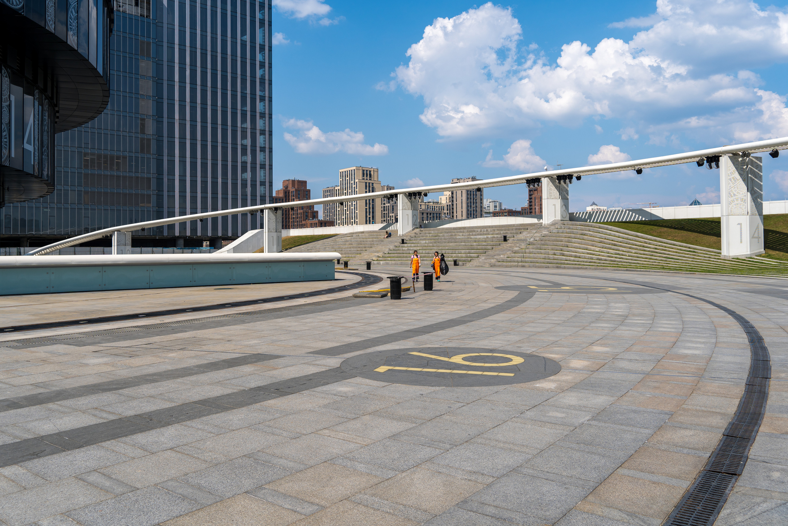 Площадь в Москва-Сити