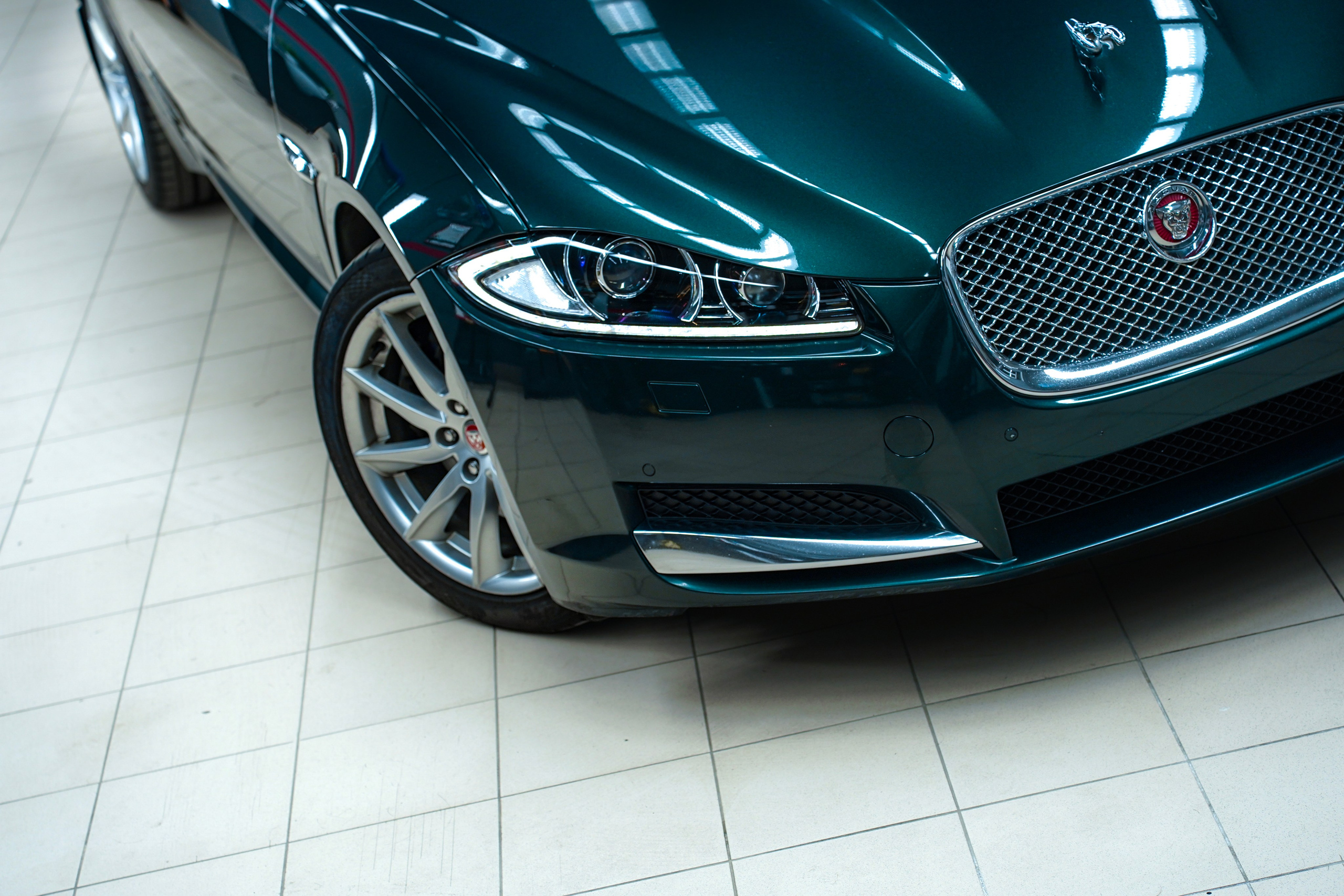 JAGUAR XJ IV. Автомобильный фотограф в Санкт Петербурге. Евгений Коновалов