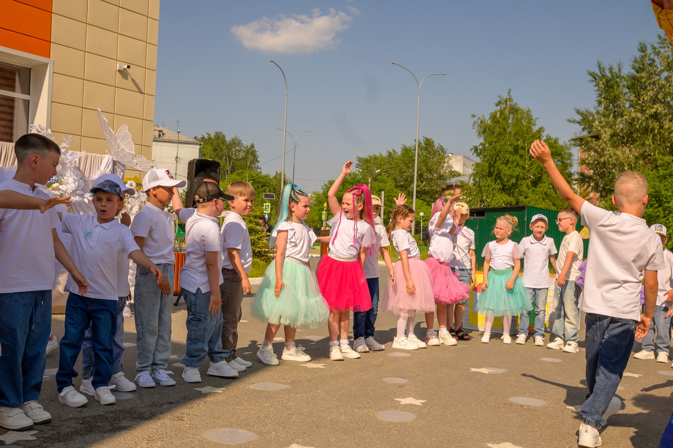 Репортаж выпускного группа «Фантазёры» 3 садик. Фотограф новорожденных, семейный детский в Тюмени Татьяна Морозова