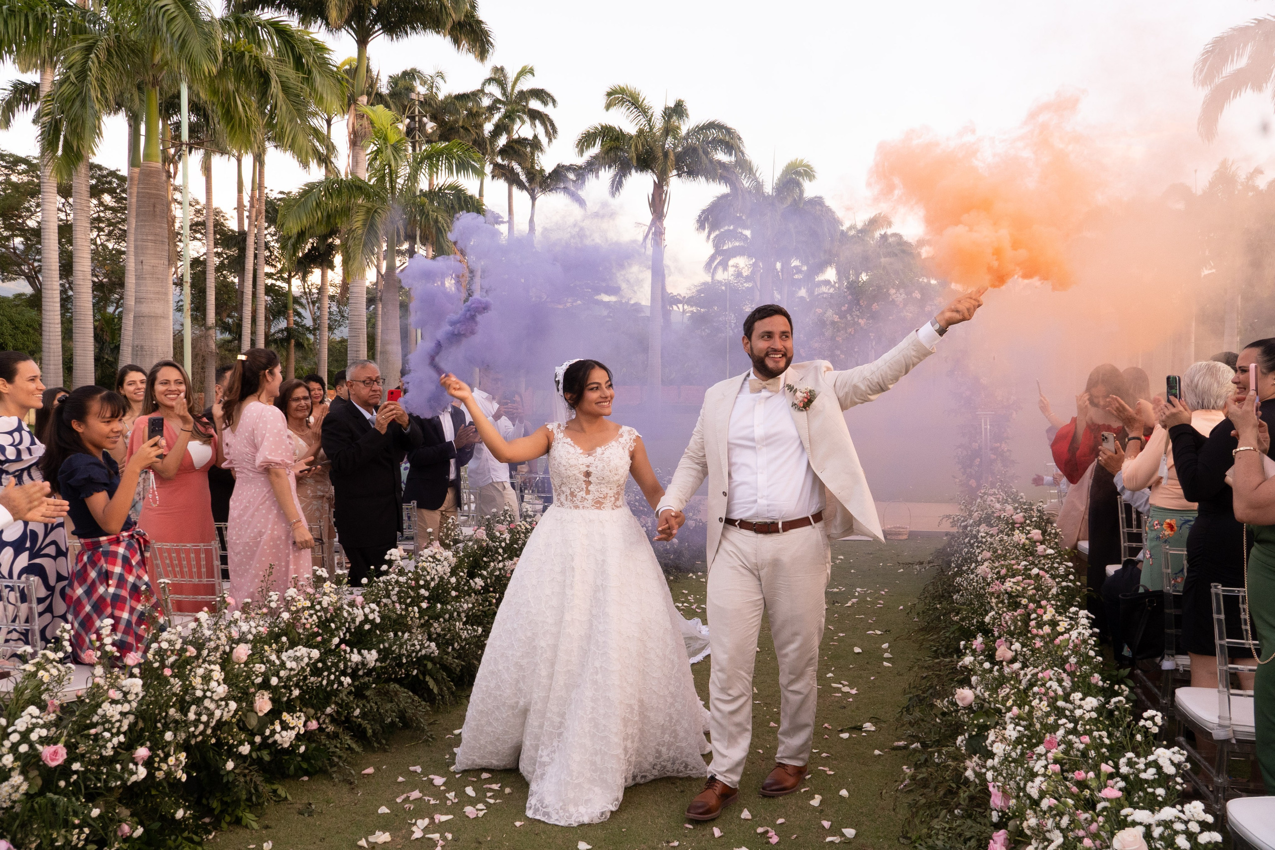 Carola & Gerson. Wedding Photographer in Barcelona and Medellin