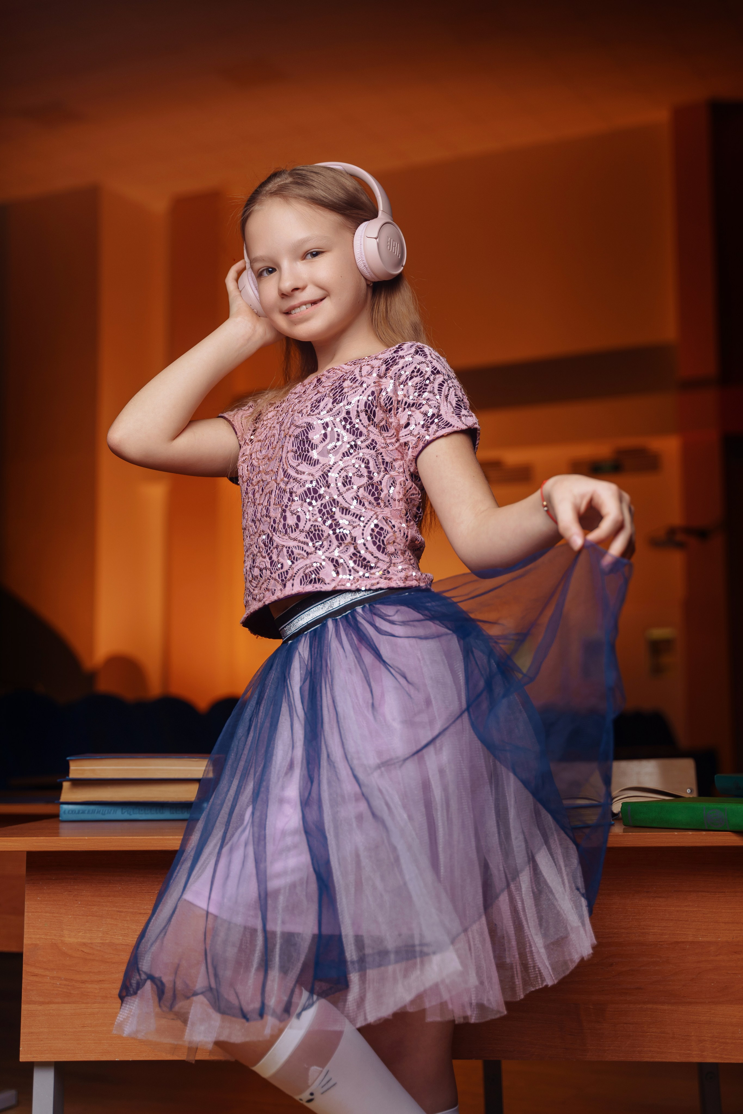 Тверь. Выпускные альбомы «под ключ» в оригинальном, авторском стиле. Фотограф на выпускной. Стильная и классически выдержанная съёмка. Школьные альбомы. Стильно. Современно. Никакого конвейера. Индивидуальный подход. Выпускная фотография. Последний звонок. Фото на выпускной. Школьный фотограф.