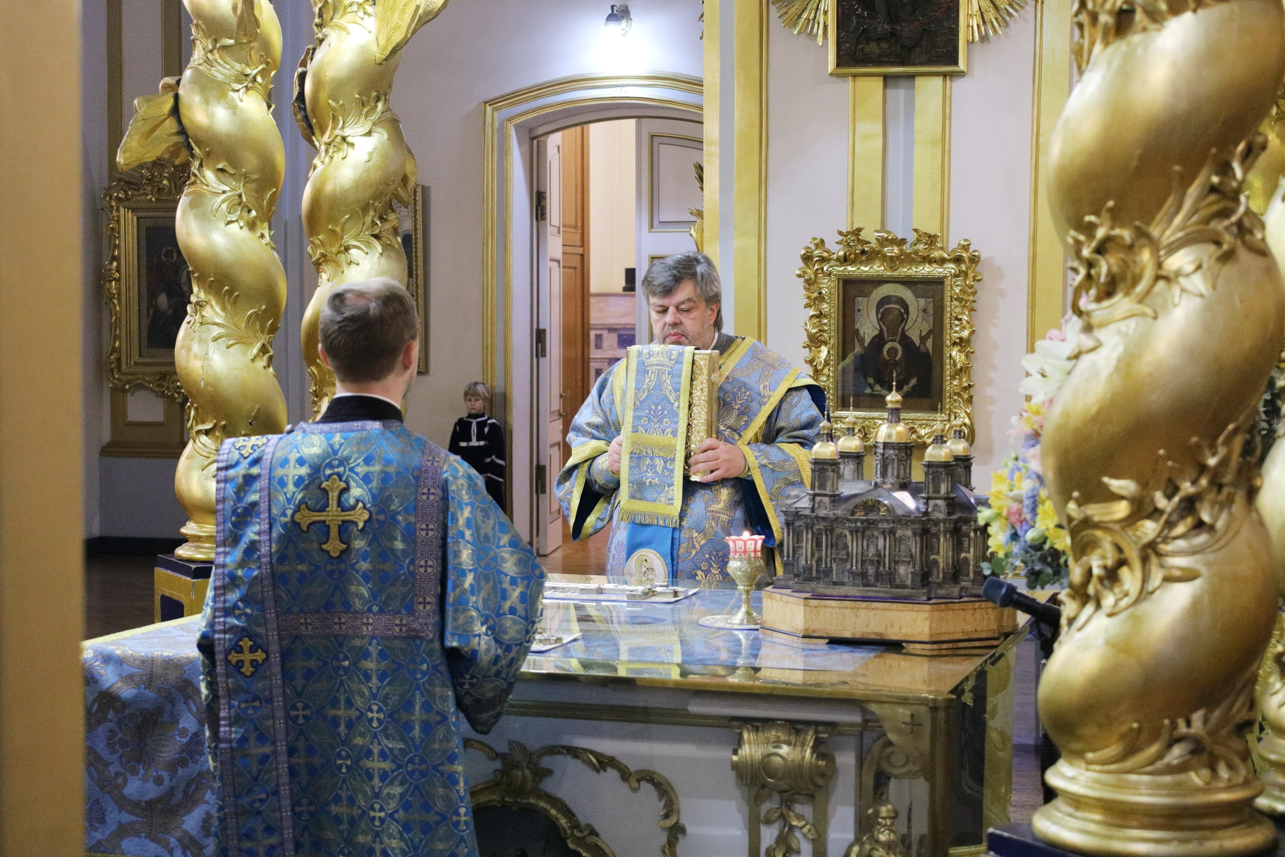 НЕДЕЛЯ 24-Я ПО ПЯТИДЕСЯТНИЦЕ. ОТДАНИЕ ПРАЗДНИКА ВВЕДЕНИЯ ВО ХРАМ ПРЕСВЯТОЙ БОГОРОДИЦЫ. НИКОЛО-БОГОЯВЛЕНСКИЙ МОРСКОЙ СОБОР