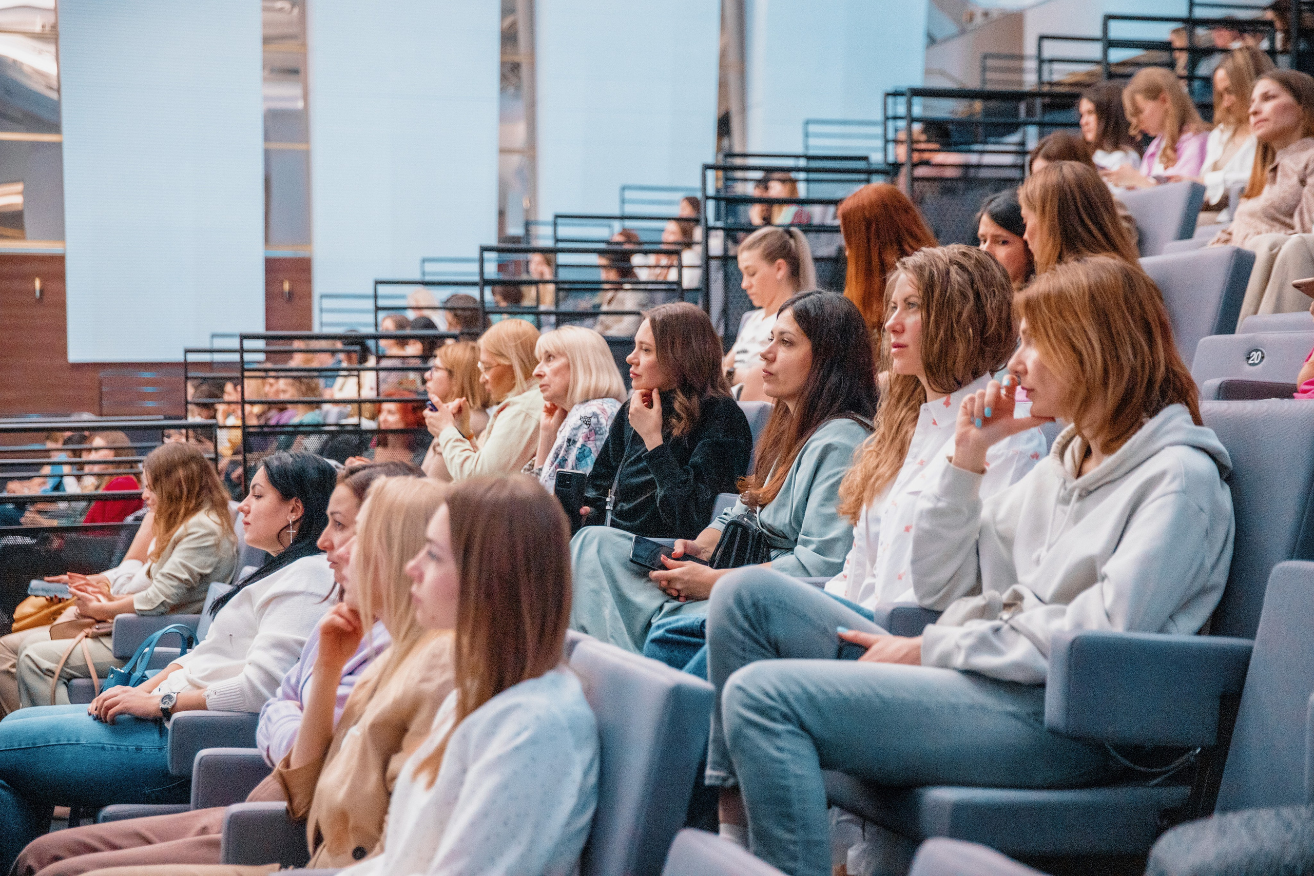 Конференция для мам. Репортажный и портретный фотограф в Екатеринбурге Гизатуллин Марат