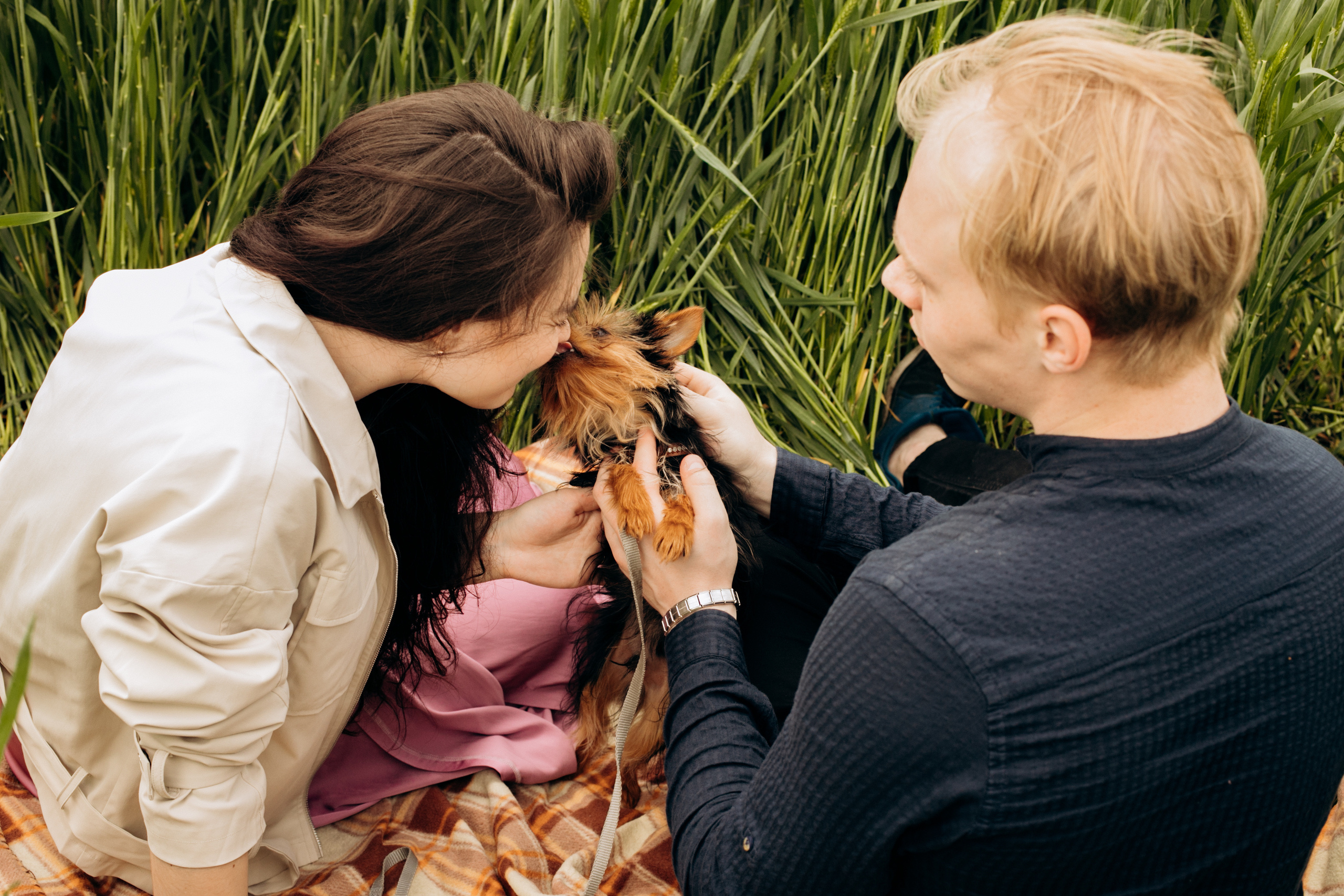 Лавстори: Лиза, Влад и Тайсон. Фотограф Белгород