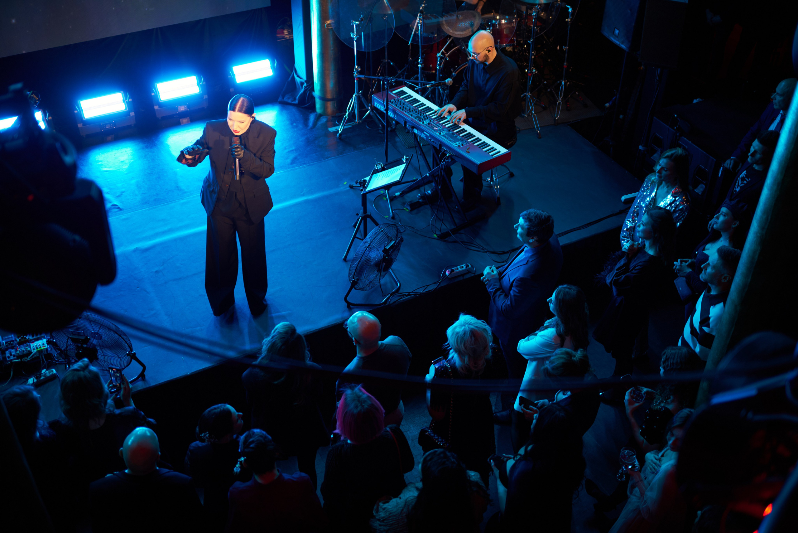 Репортажная съёмка корпоратива и концерта Елки в Петербурге и Москве