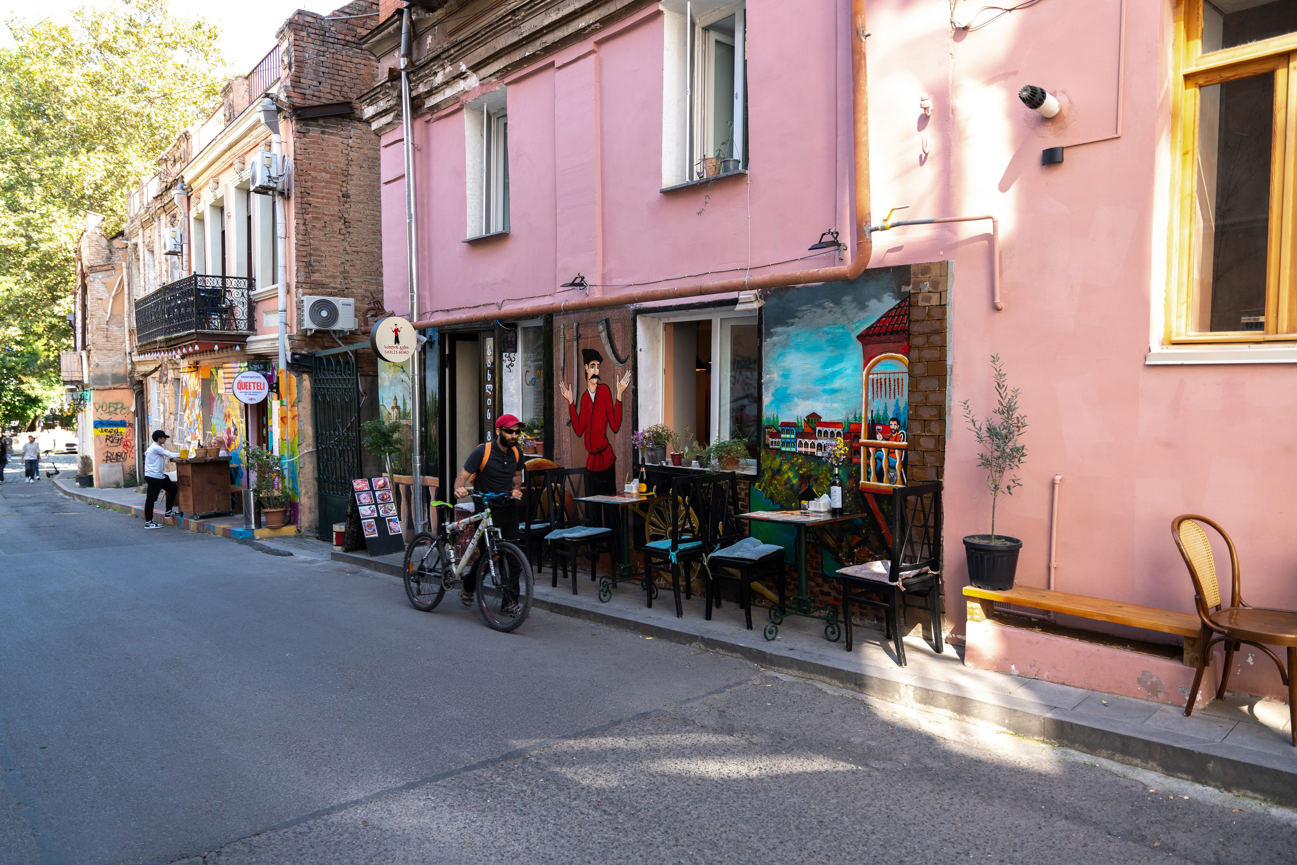 ТБИЛИСИ. ПОБУДЬ ЗДЕСЬ И ЦЕЛЕЕ БУДЕТ ЭТОТ МИР