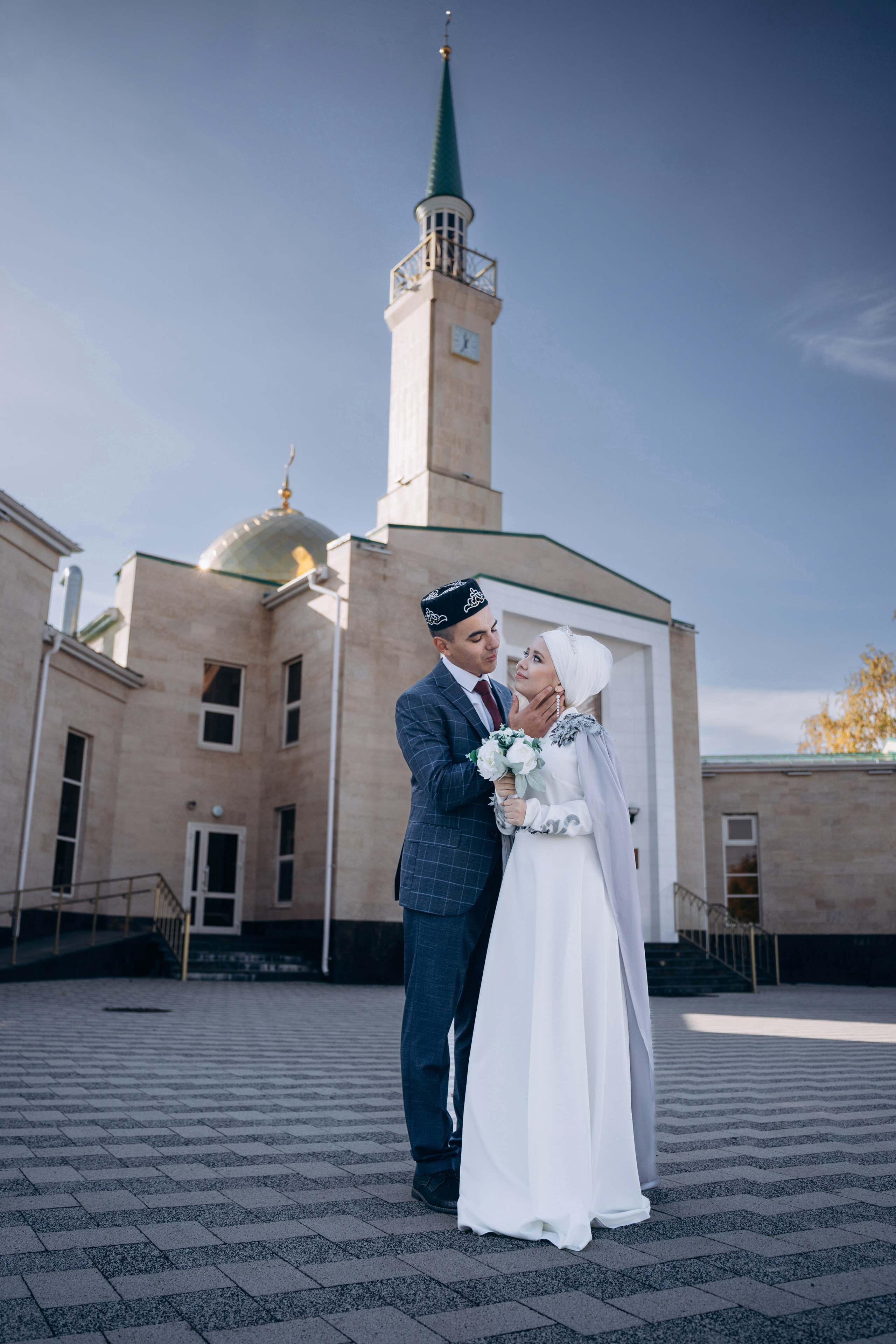 никах в мечети Иман Нуры, фотосессия в мечети Иман Нуры, фотограф на никах в Казани Ranas4you, образ невесты на никах, завязывание платка Казань, платье на никах Казань