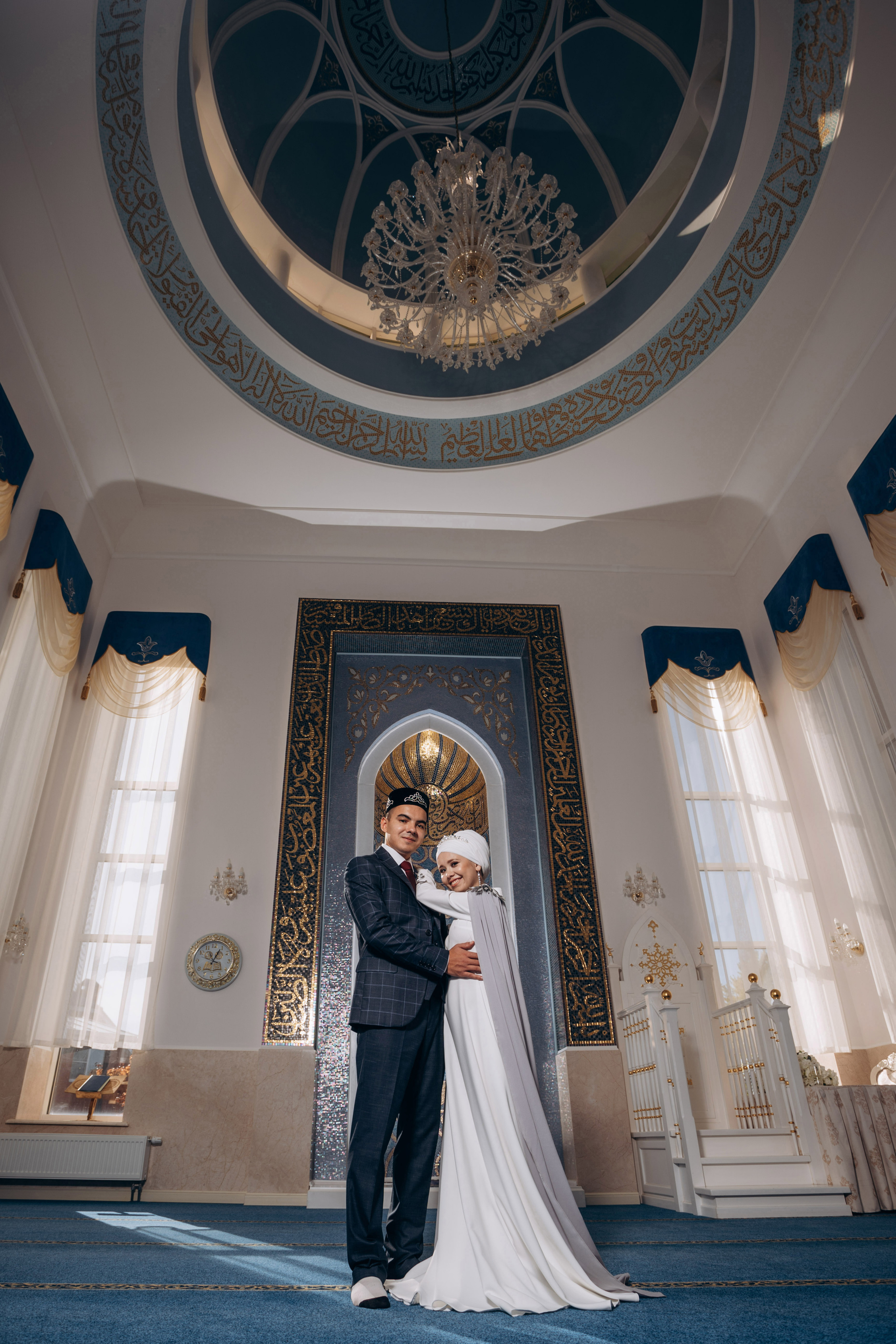 никах в мечети Иман Нуры, фотосессия в мечети Иман Нуры, фотограф на никах в Казани Ranas4you, образ невесты на никах, завязывание платка Казань, платье на никах Казань